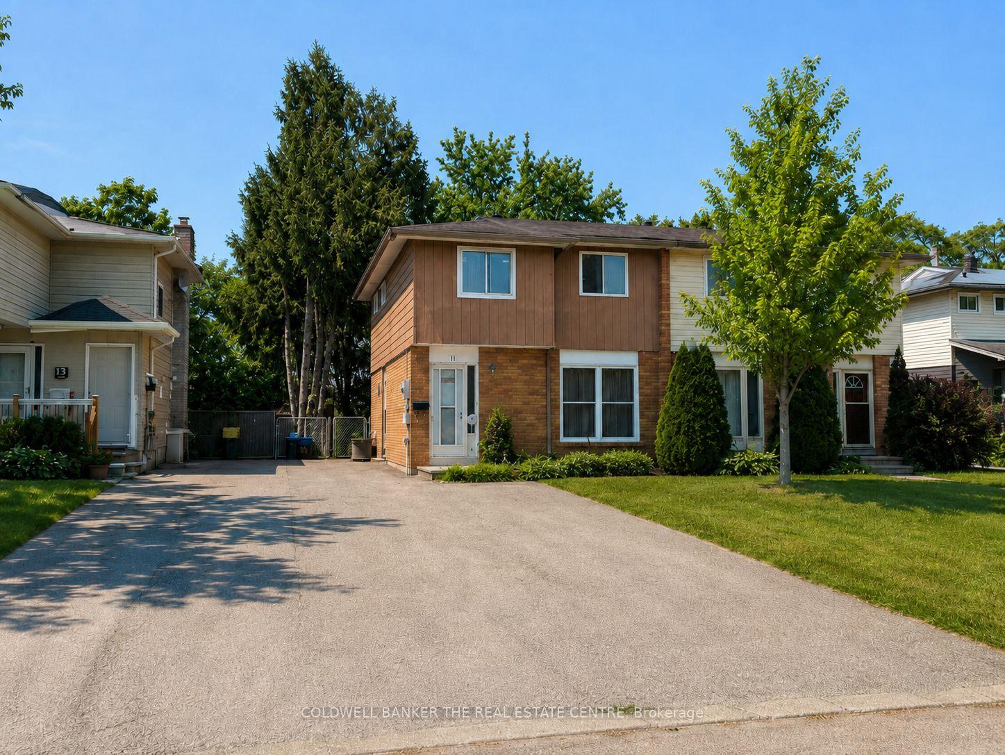Photo 1 of 11 Chaucer Crescent, Barrie, Letitia Heights — HOMEH
