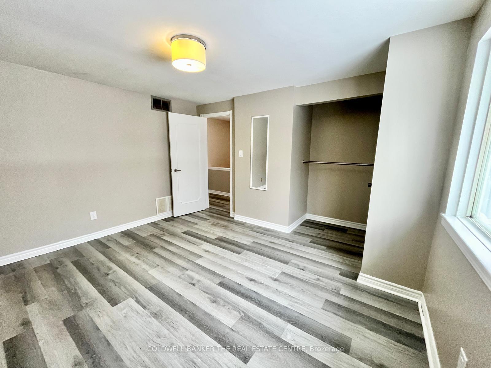 Photo 9 of 11 Chaucer Crescent, Barrie, Letitia Heights — HOMEH