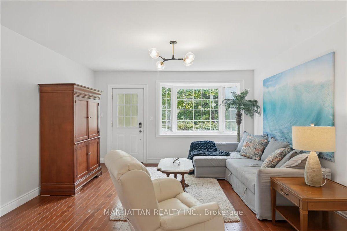 Photo 6 of 10 Victor Drive, Whitchurch-Stouffville, Rural Whitchurch-Stouffville — HOMEH
