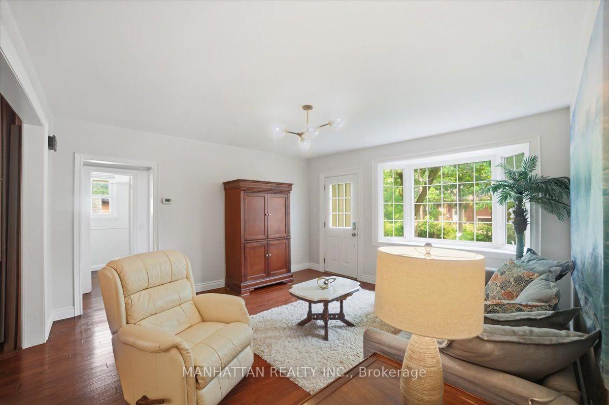 Photo 14 of 10 Victor Drive, Whitchurch-Stouffville, Rural Whitchurch-Stouffville — HOMEH