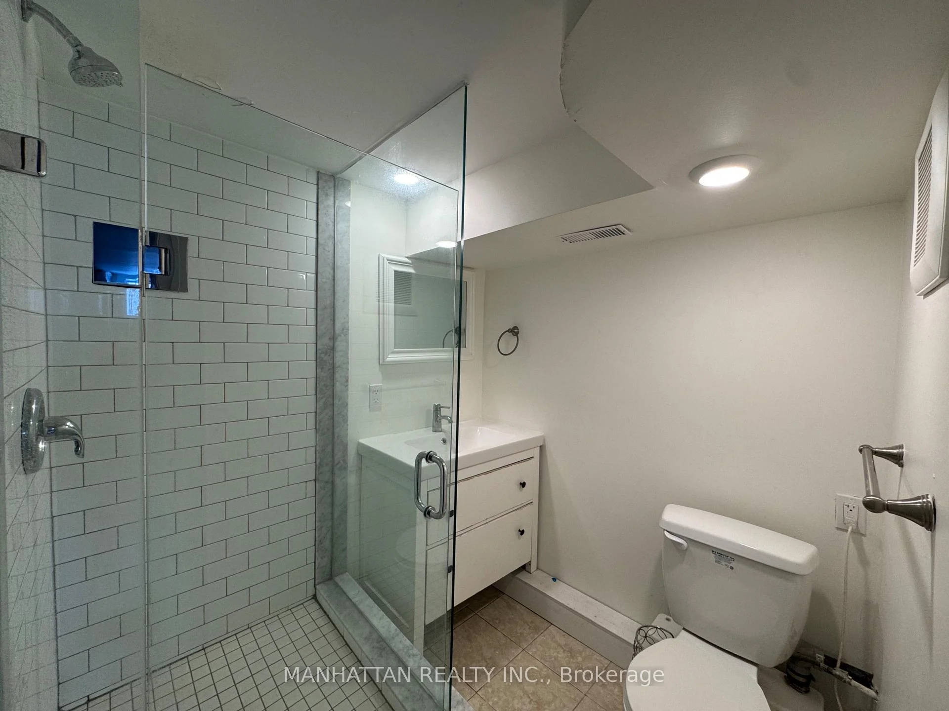 Photo 21 of 10 Victor Drive, Whitchurch-Stouffville, Rural Whitchurch-Stouffville — HOMEH