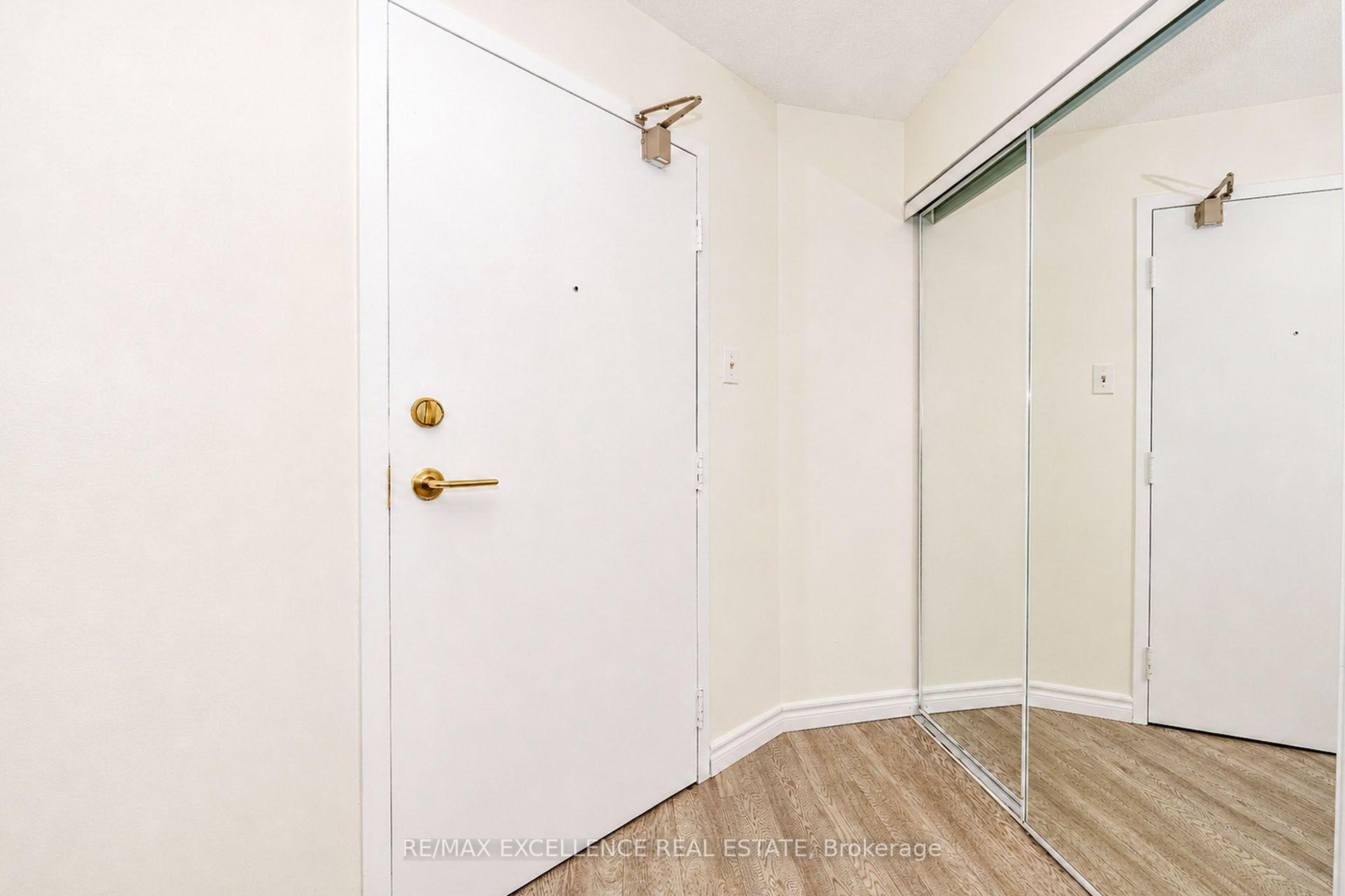 Photo 11 of Unit 202, 4205 Shipp Drive, Mississauga, City Centre — HOMEH