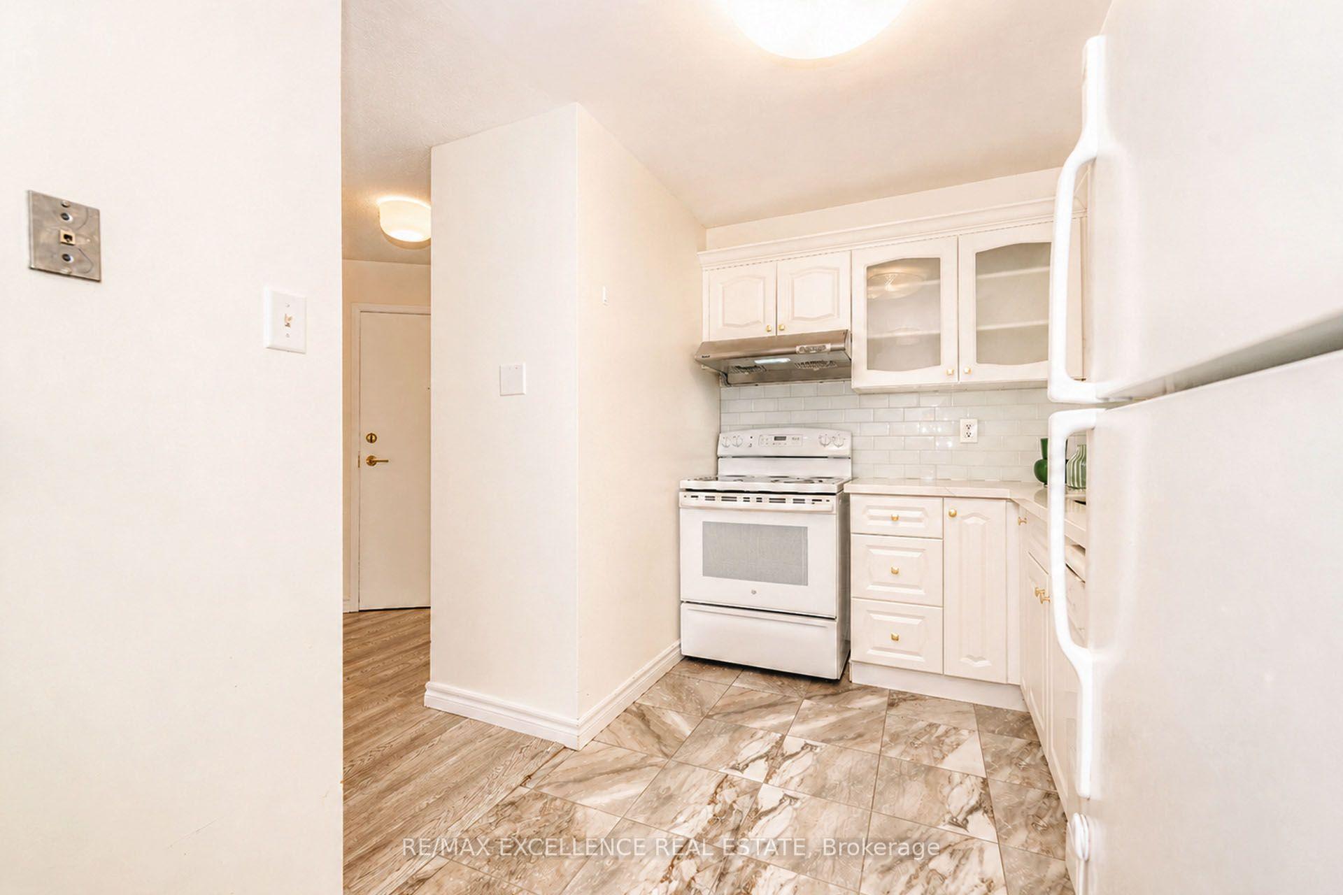 Photo 20 of Unit 202, 4205 Shipp Drive, Mississauga, City Centre — HOMEH