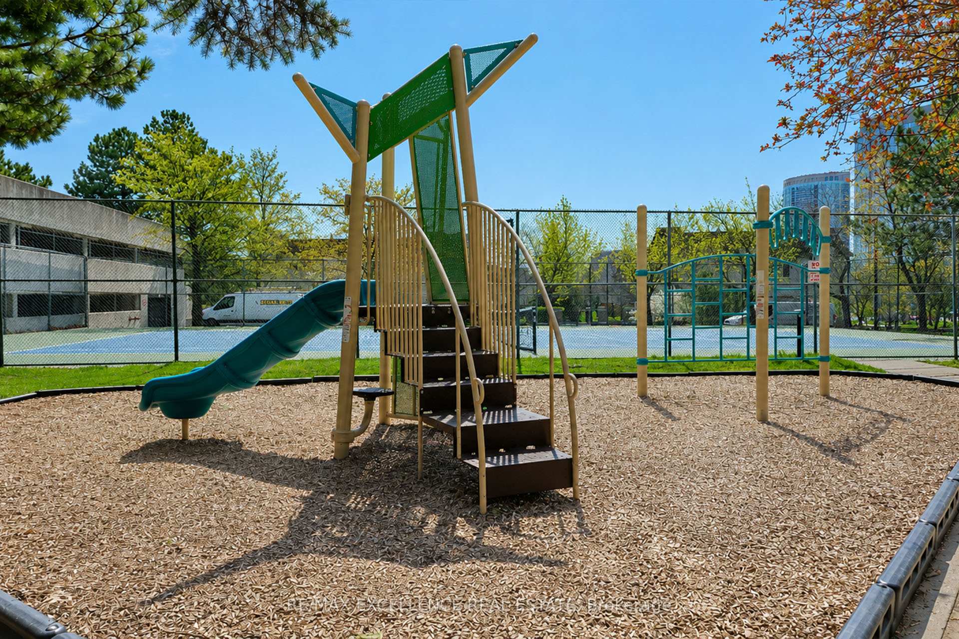 Photo 37 of Unit 202, 4205 Shipp Drive, Mississauga, City Centre — HOMEH