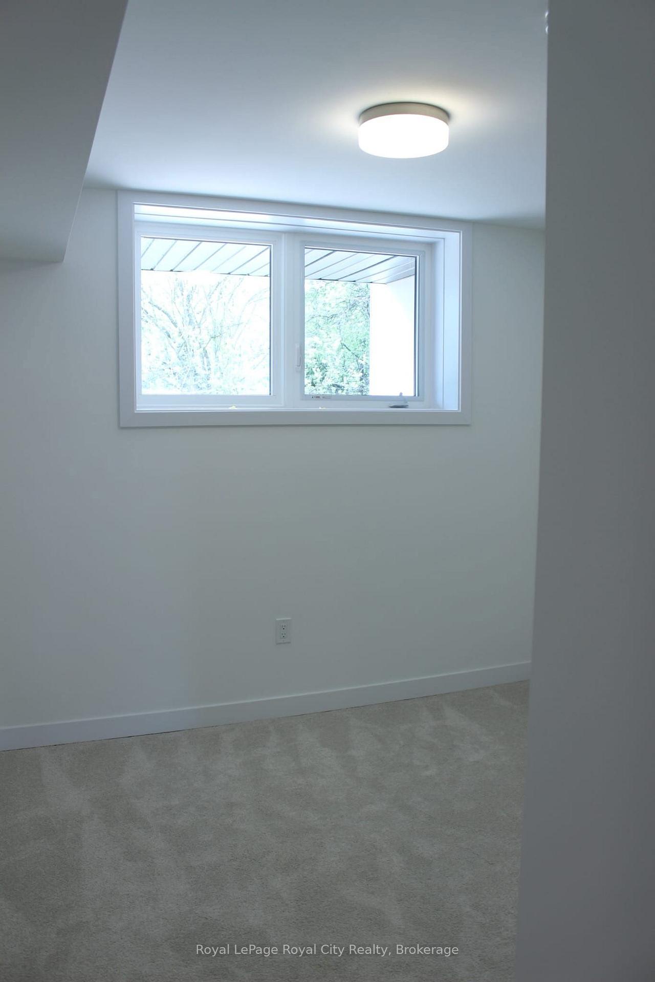 Photo 5 of 42 Lowes Road W, Guelph, Clairfields/Hanlon Business Park — HOMEH