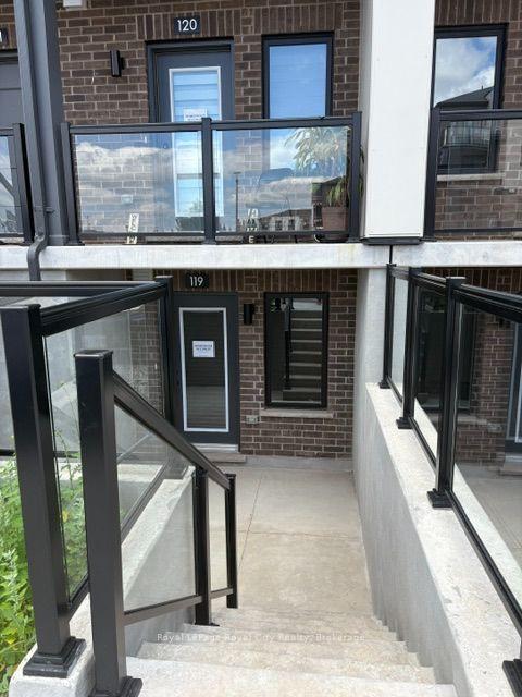 Photo 7 of 42 Lowes Road W, Guelph, Clairfields/Hanlon Business Park — HOMEH