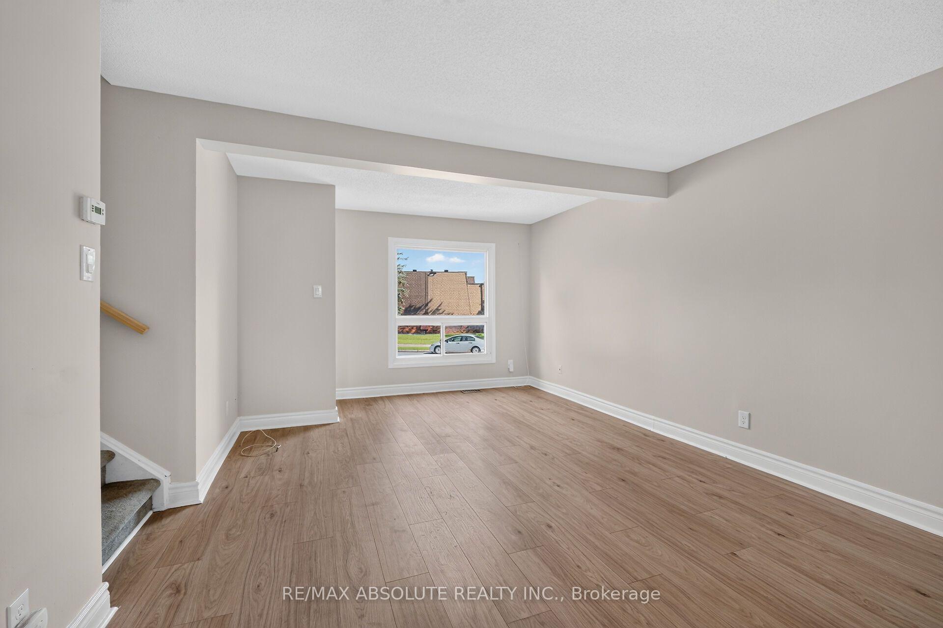 Photo 5 of Unit 49, 3266 Uplands Drive, Ottawa, Hunt Club — HOMEH