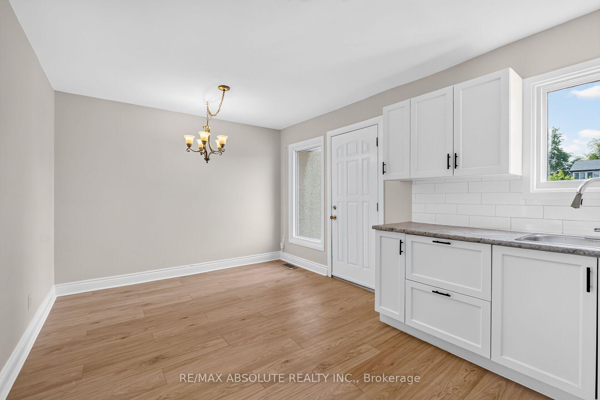 Photo 10 of Unit 49, 3266 Uplands Drive, Ottawa, Hunt Club — HOMEH