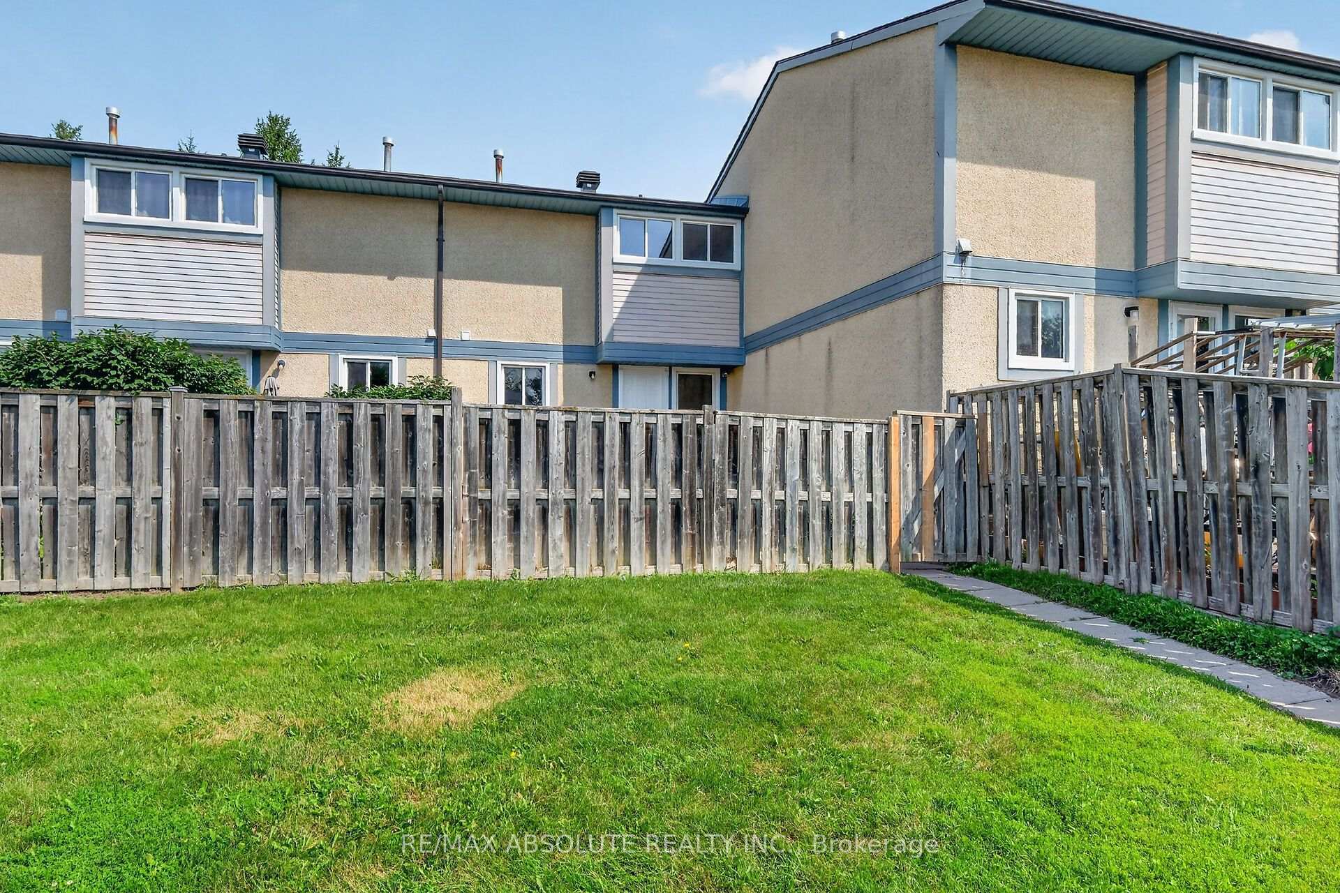 Photo 26 of Unit 49, 3266 Uplands Drive, Ottawa, Hunt Club — HOMEH