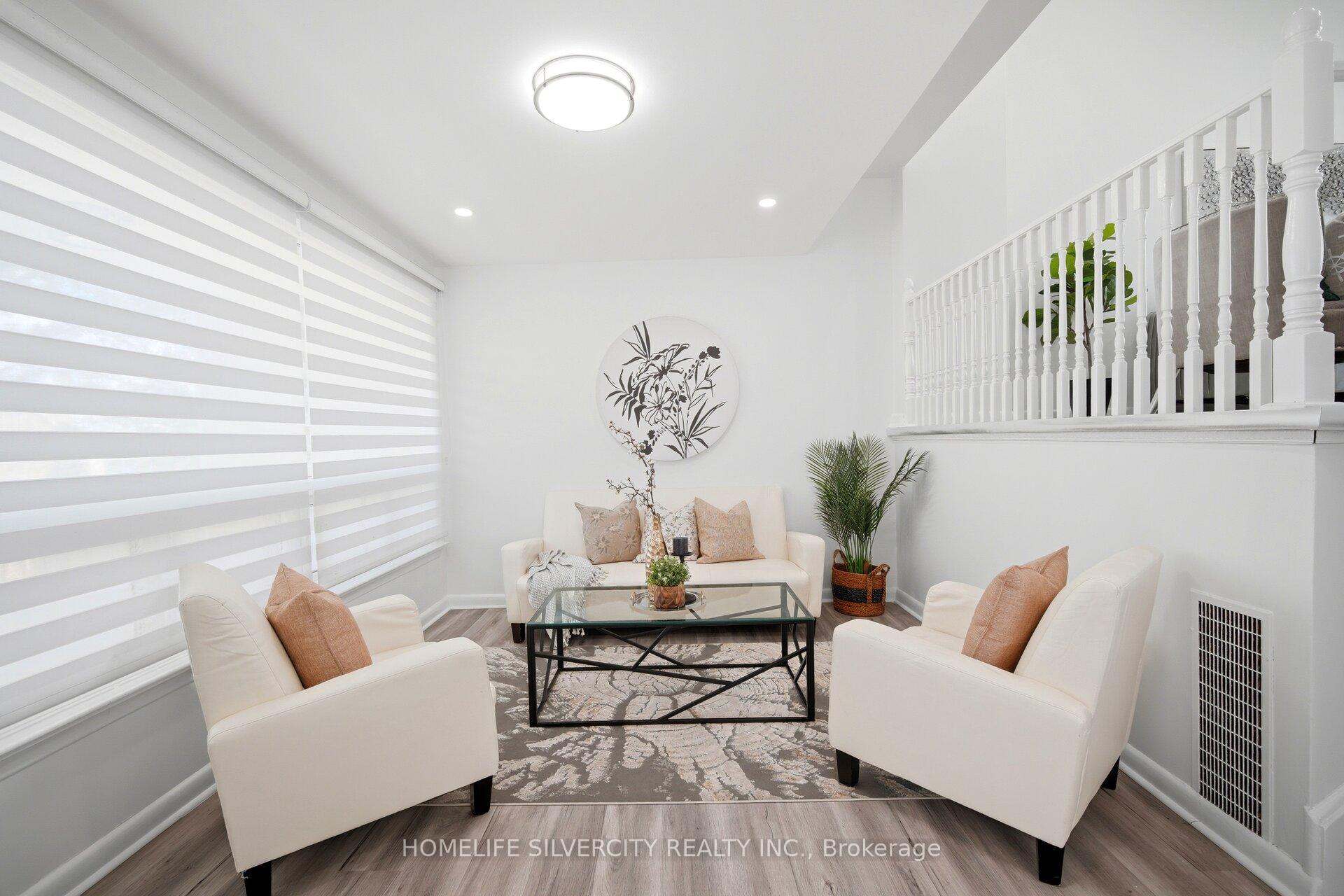 Photo 5 of 29 Brookmere Road, Etobicoke, Rexdale-Kipling — HOMEH