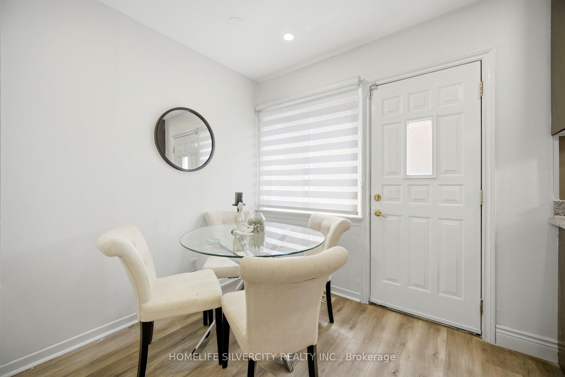 Photo 10 of 29 Brookmere Road, Etobicoke, Rexdale-Kipling — HOMEH