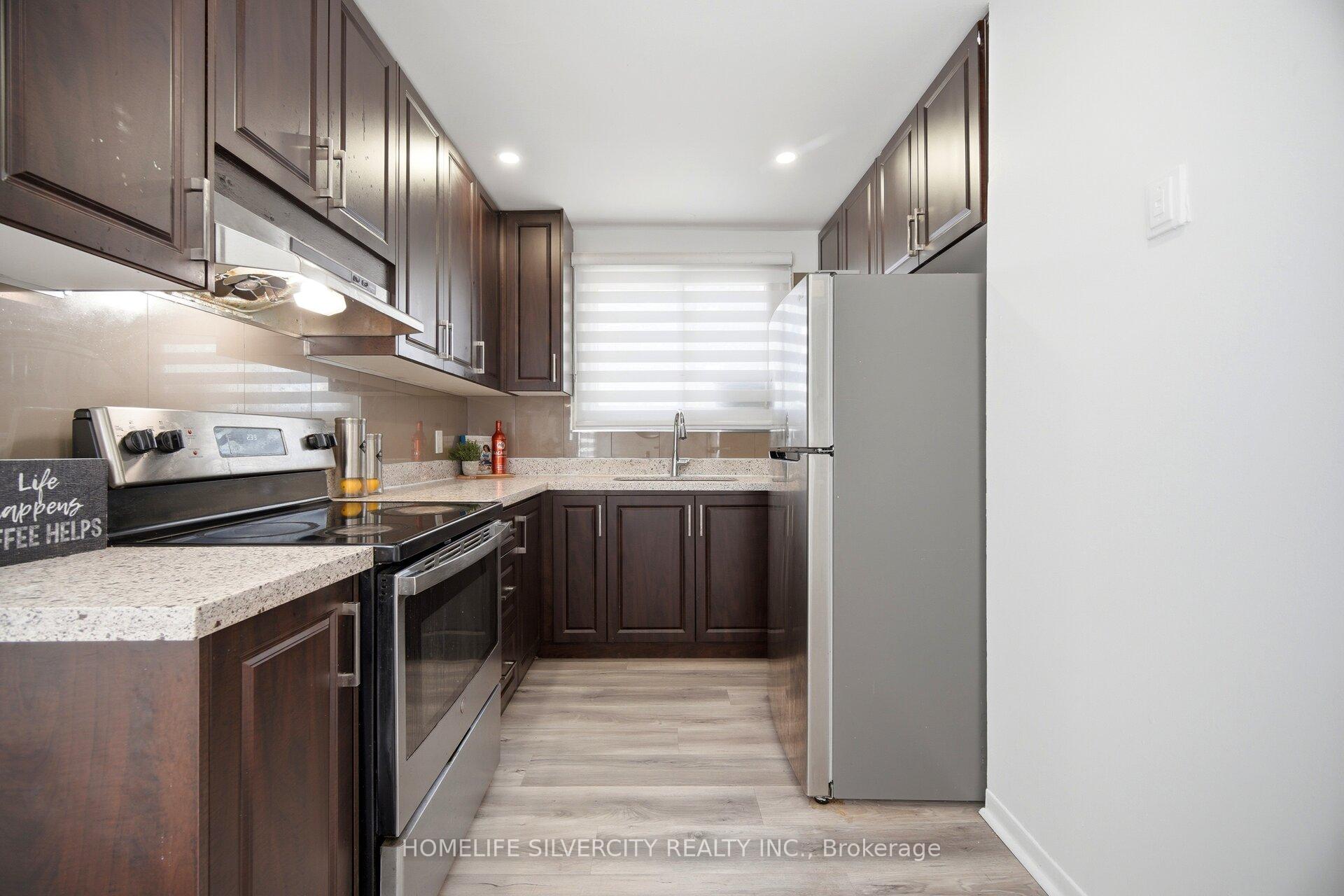 Photo 14 of 29 Brookmere Road, Etobicoke, Rexdale-Kipling — HOMEH