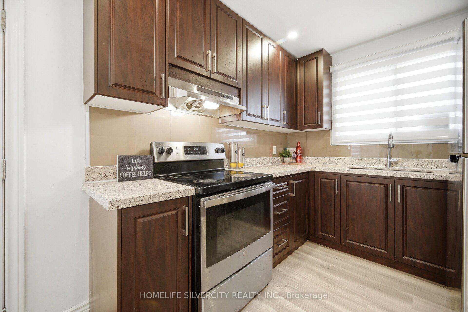 Photo 15 of 29 Brookmere Road, Etobicoke, Rexdale-Kipling — HOMEH
