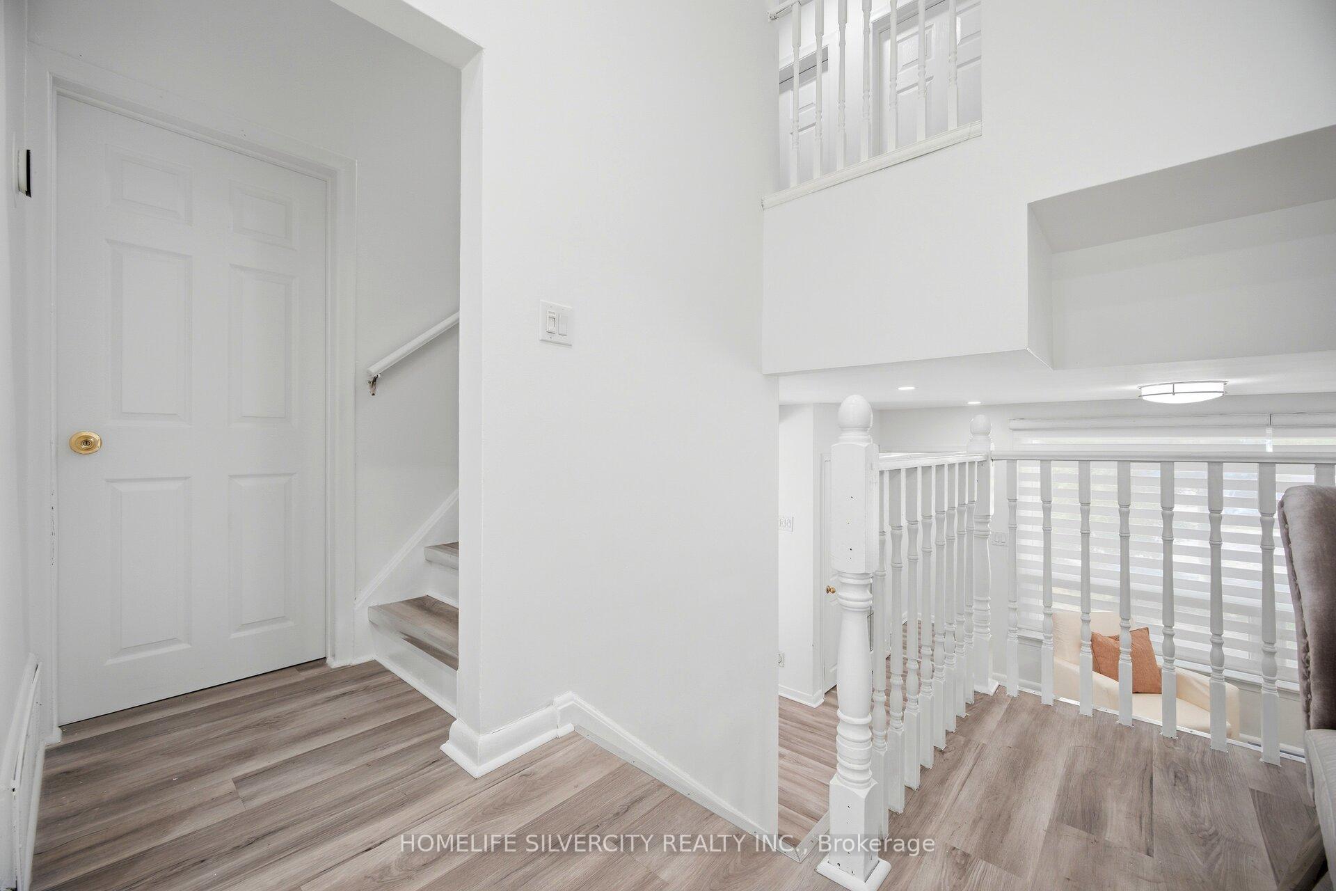 Photo 22 of 29 Brookmere Road, Etobicoke, Rexdale-Kipling — HOMEH