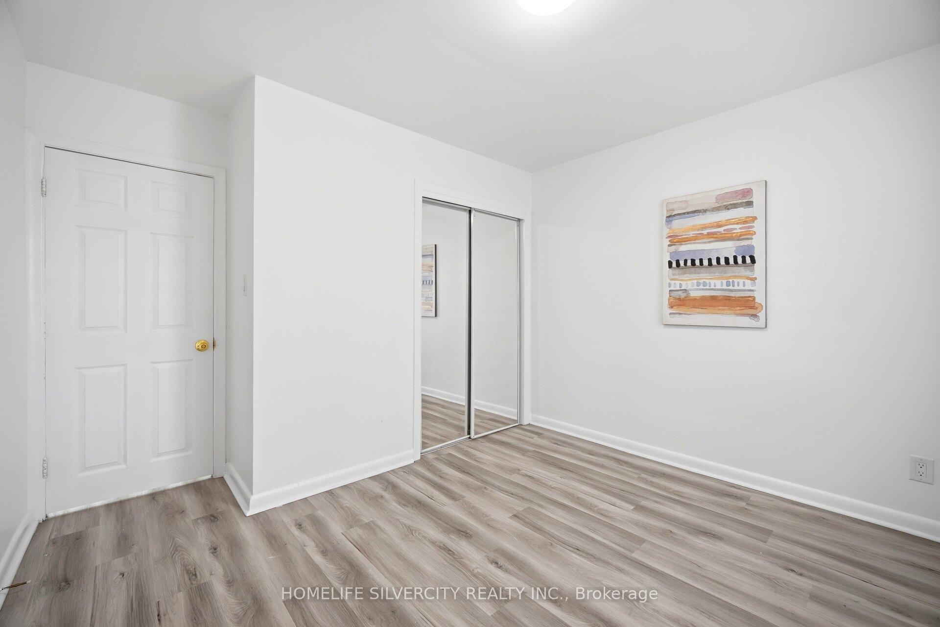Photo 28 of 29 Brookmere Road, Etobicoke, Rexdale-Kipling — HOMEH
