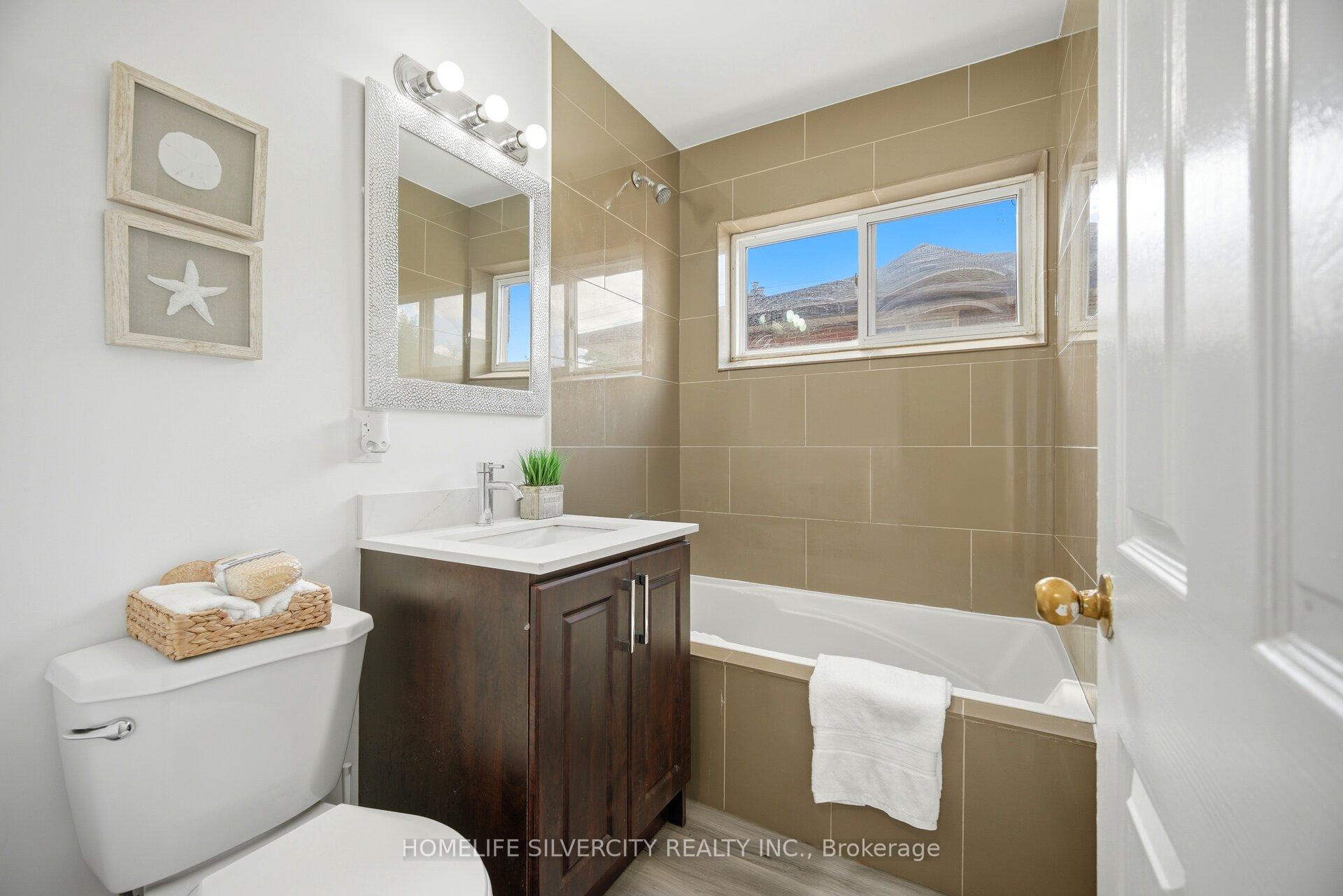 Photo 31 of 29 Brookmere Road, Etobicoke, Rexdale-Kipling — HOMEH