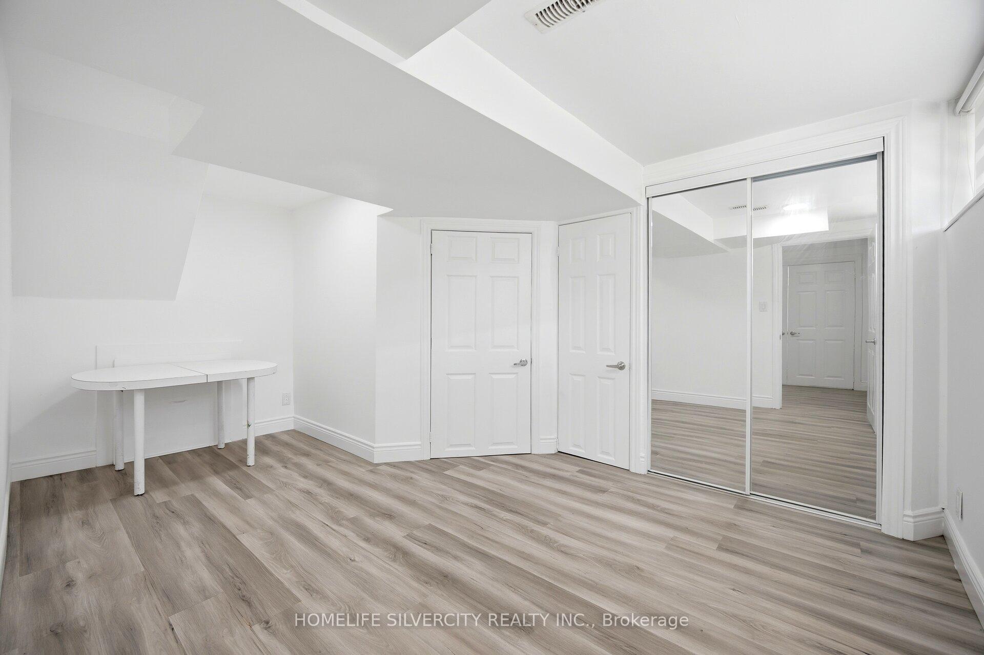 Photo 35 of 29 Brookmere Road, Etobicoke, Rexdale-Kipling — HOMEH