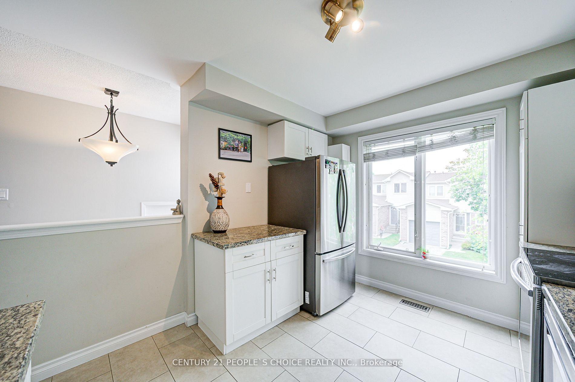 Photo 11 of 83 Corey Circle, Halton Hills, Georgetown — HOMEH