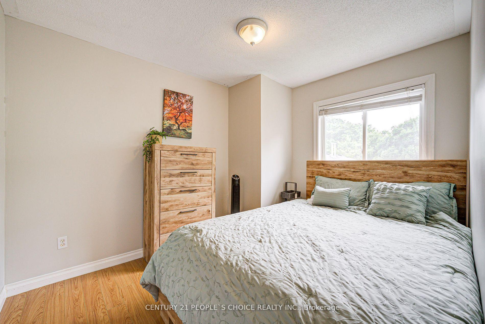 Photo 19 of 83 Corey Circle, Halton Hills, Georgetown — HOMEH