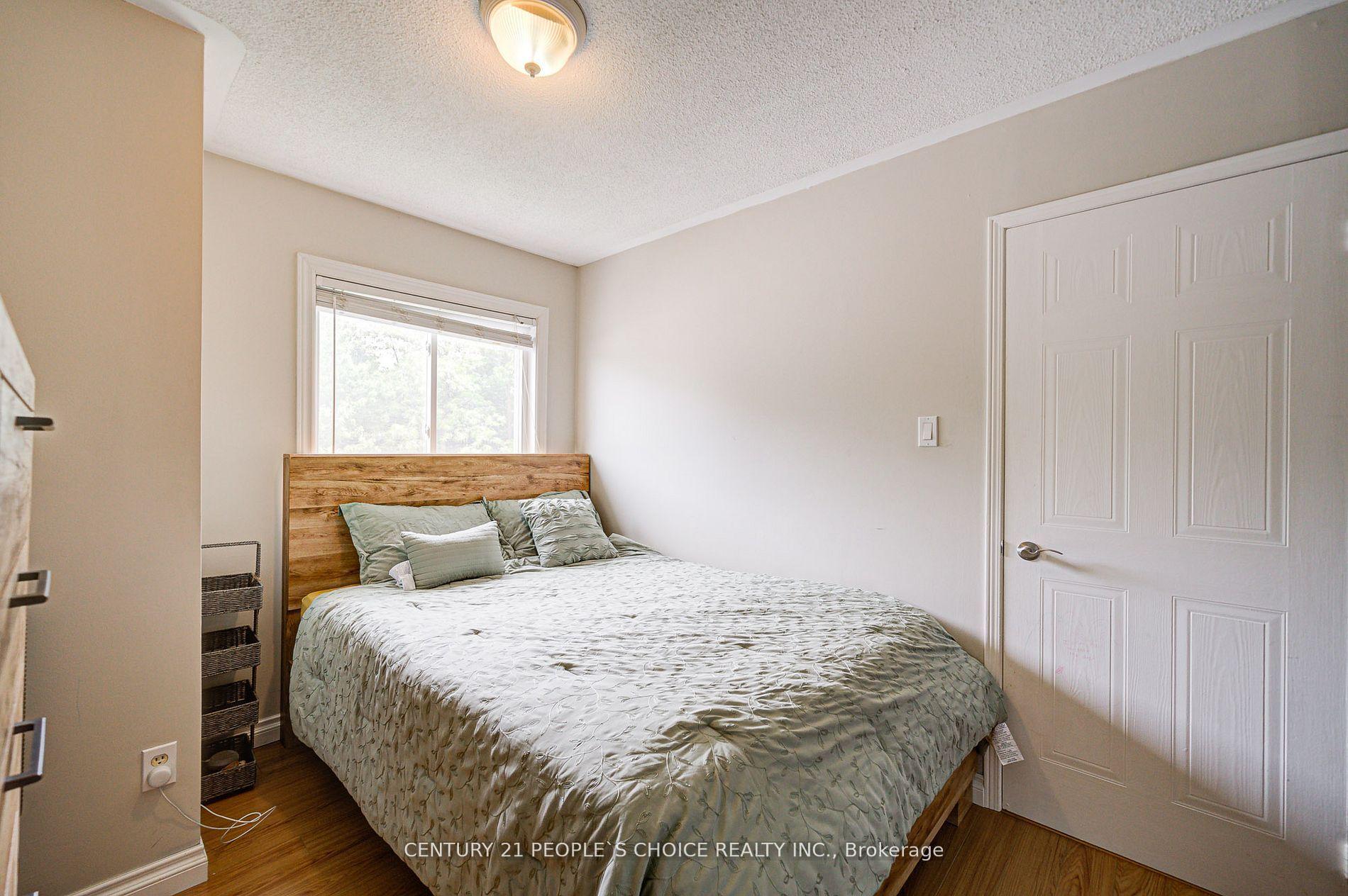 Photo 20 of 83 Corey Circle, Halton Hills, Georgetown — HOMEH