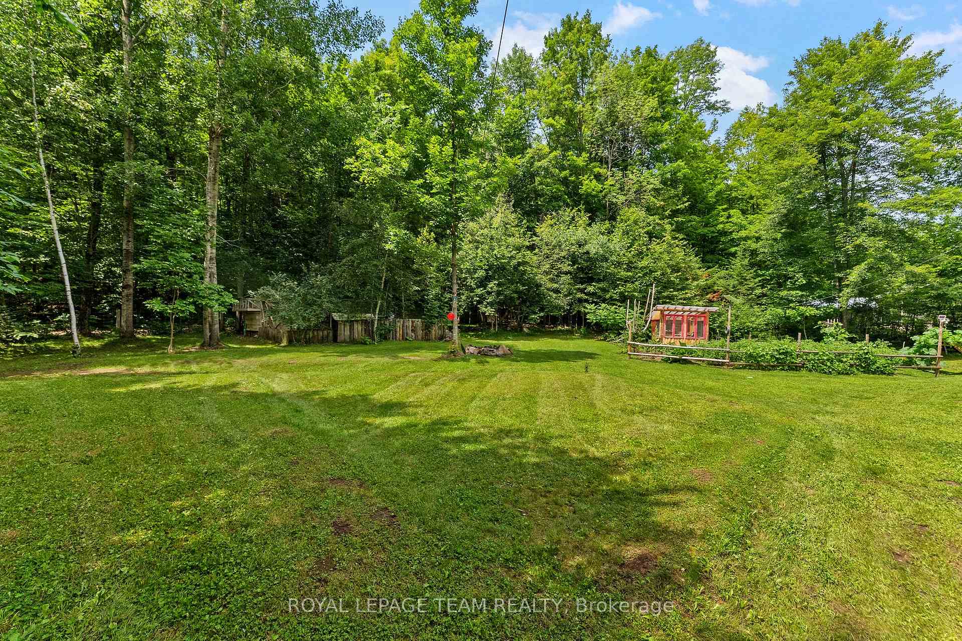 Photo 30 of 405 Calvin Road, Whitewater Region, Whitewater Region — HOMEH