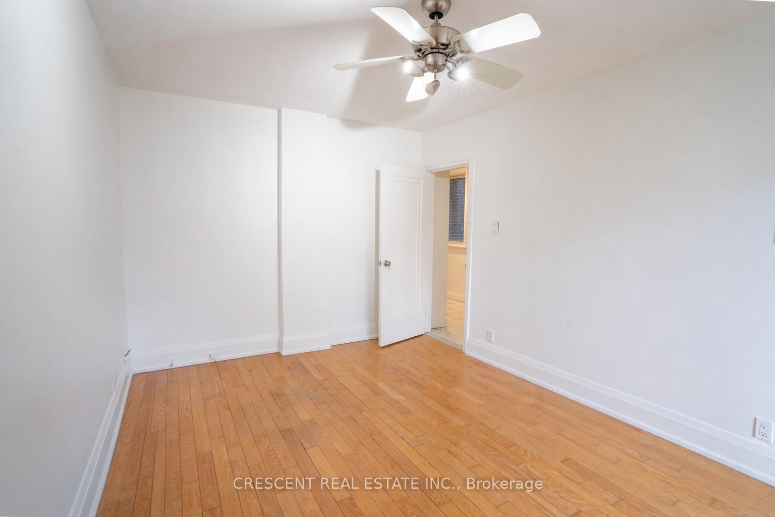 Photo 12 of Unit MAIN, 520 Prince Edward Drive N, Etobicoke, Kingsway South — HOMEH