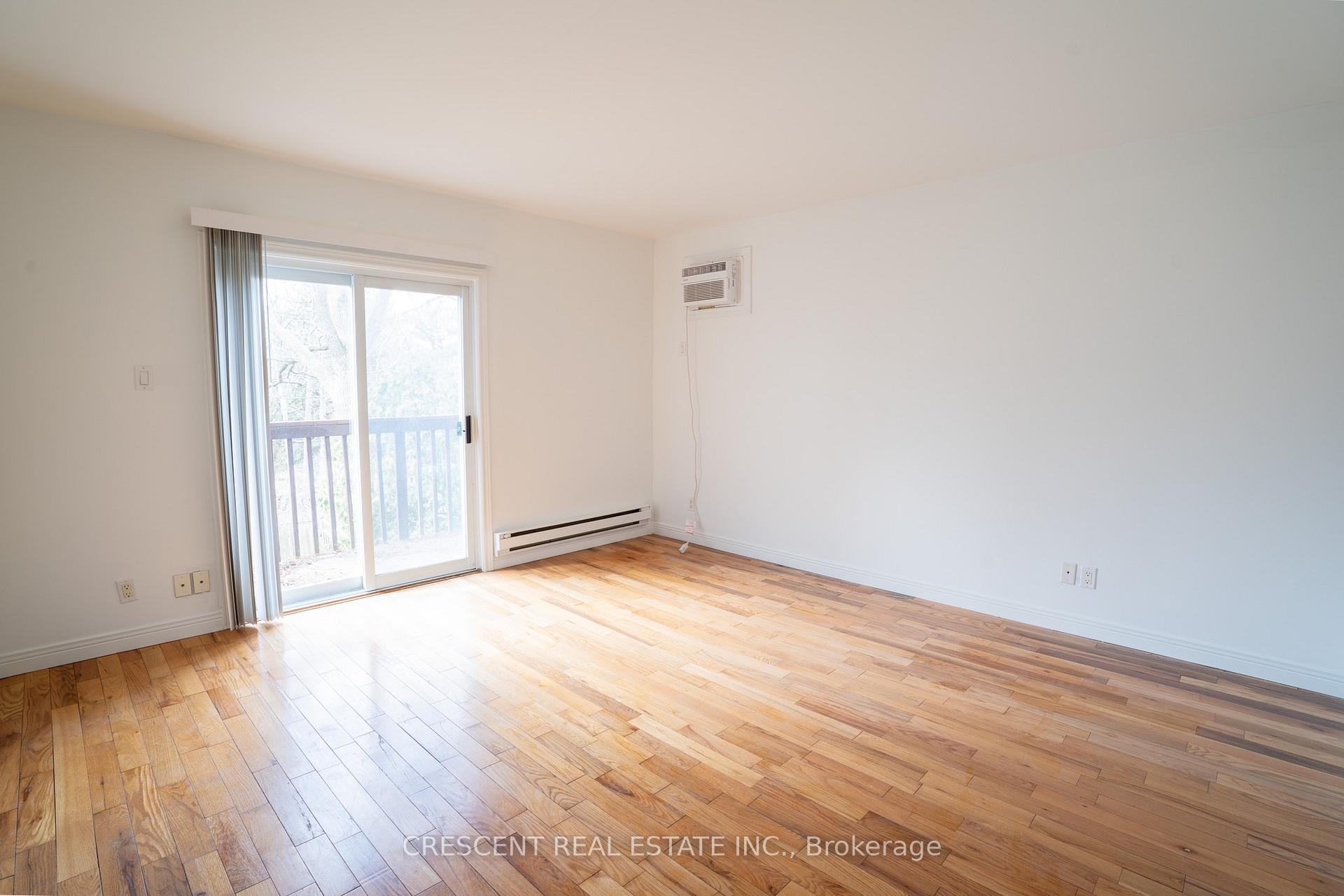 Photo 18 of Unit MAIN, 520 Prince Edward Drive N, Etobicoke, Kingsway South — HOMEH