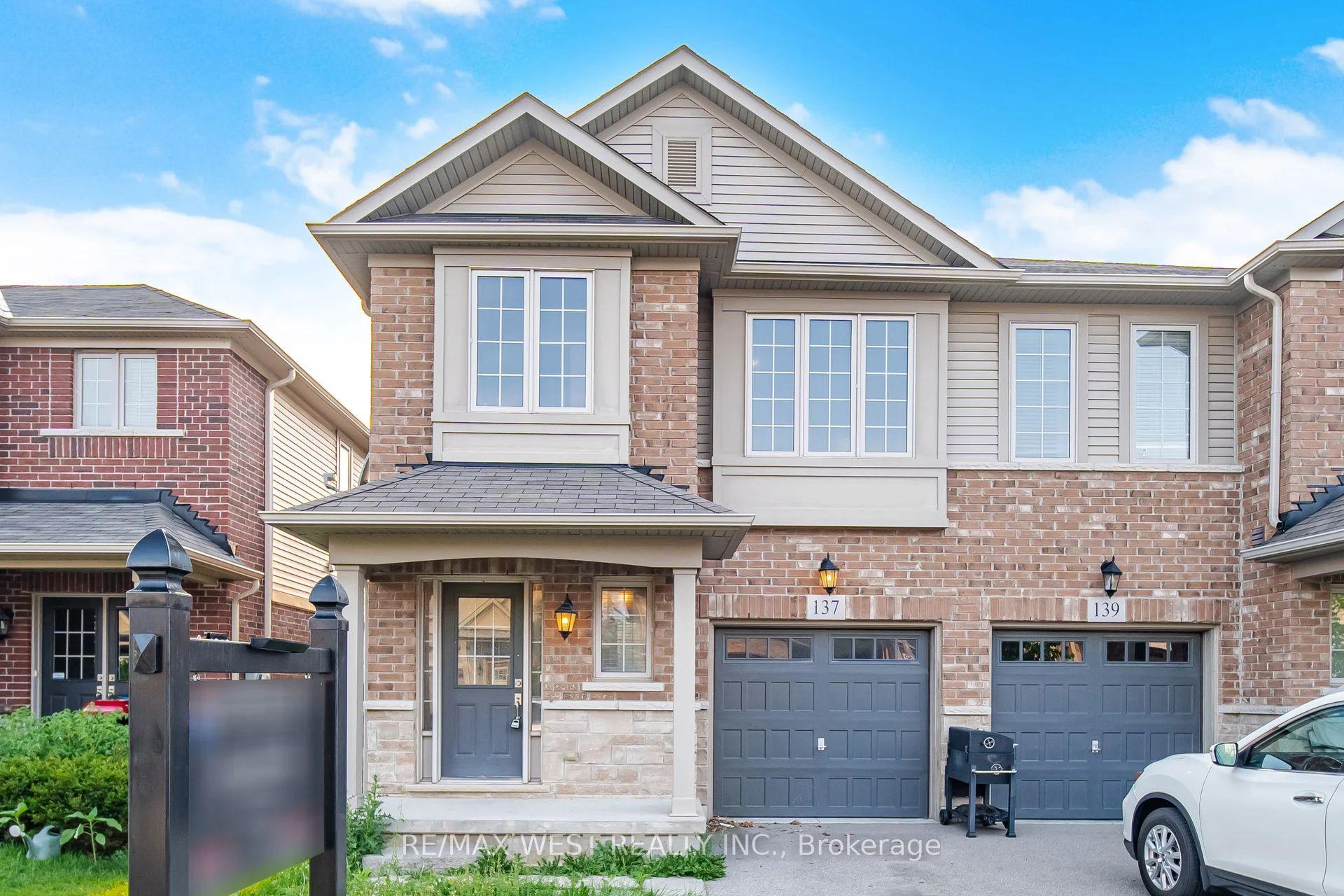 Photo 1 of 137 Echovalley Drive, Hamilton, Stoney Creek — HOMEH