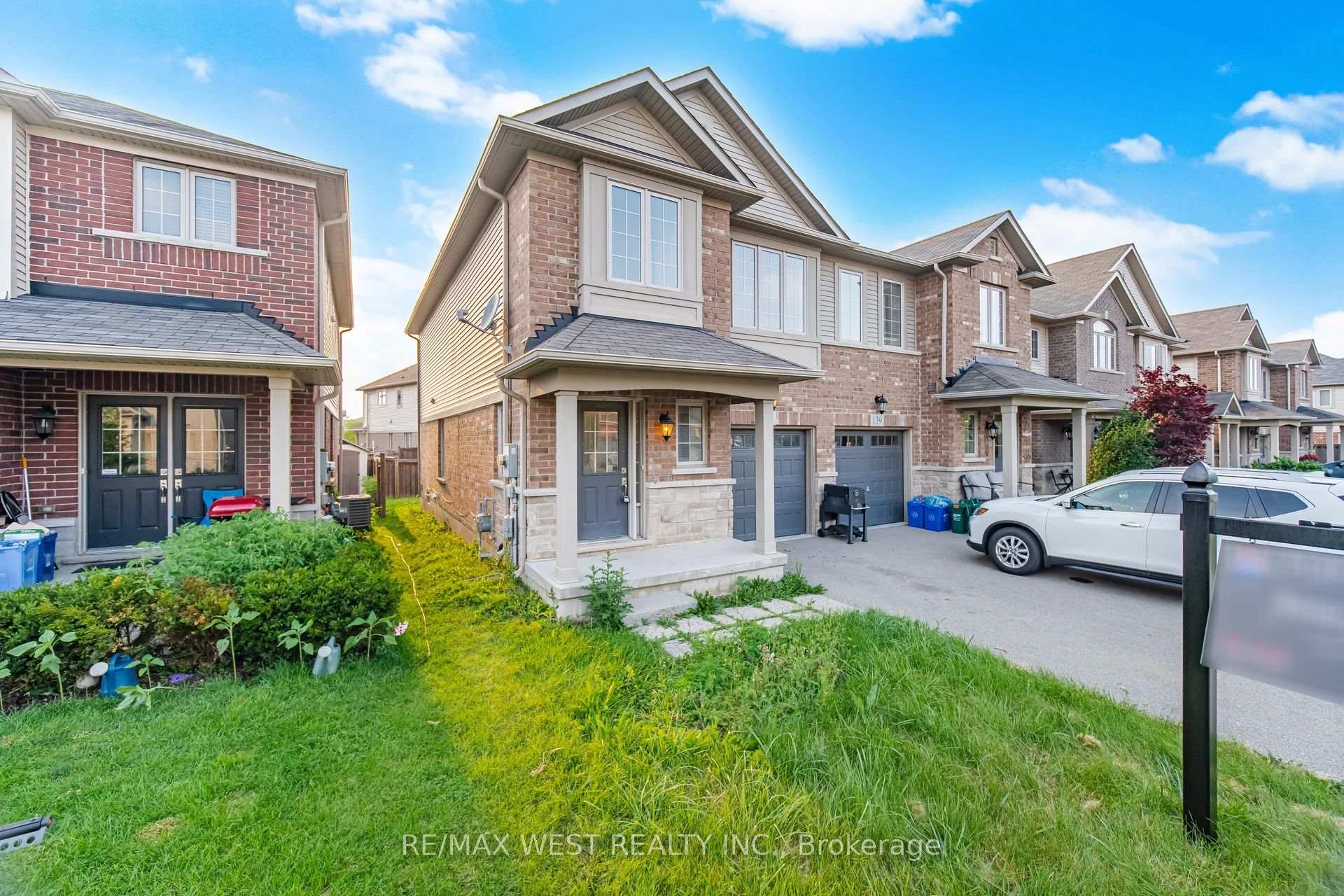 Photo 34 of 137 Echovalley Drive, Hamilton, Stoney Creek — HOMEH