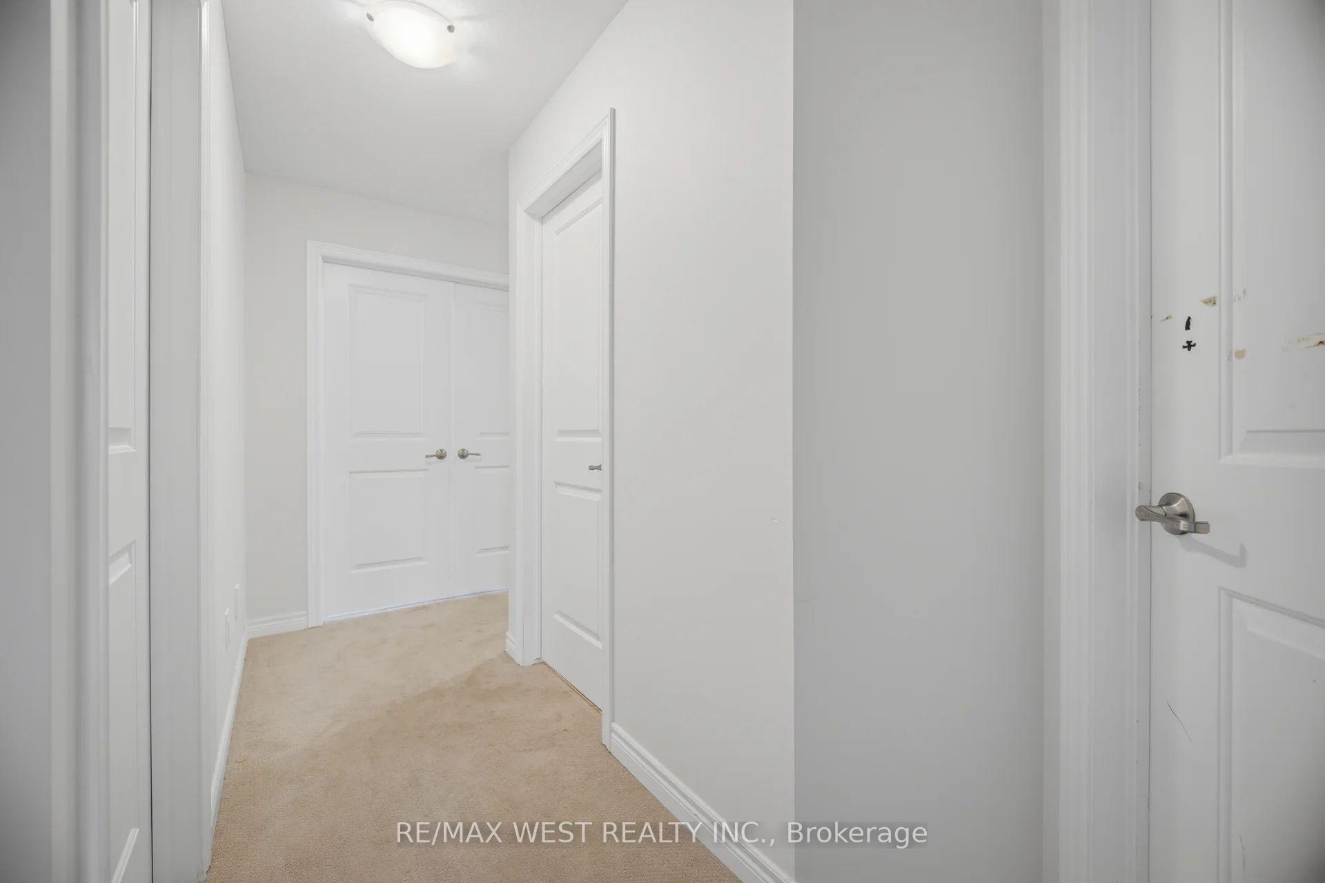 Photo 20 of 137 Echovalley Drive, Hamilton, Stoney Creek — HOMEH