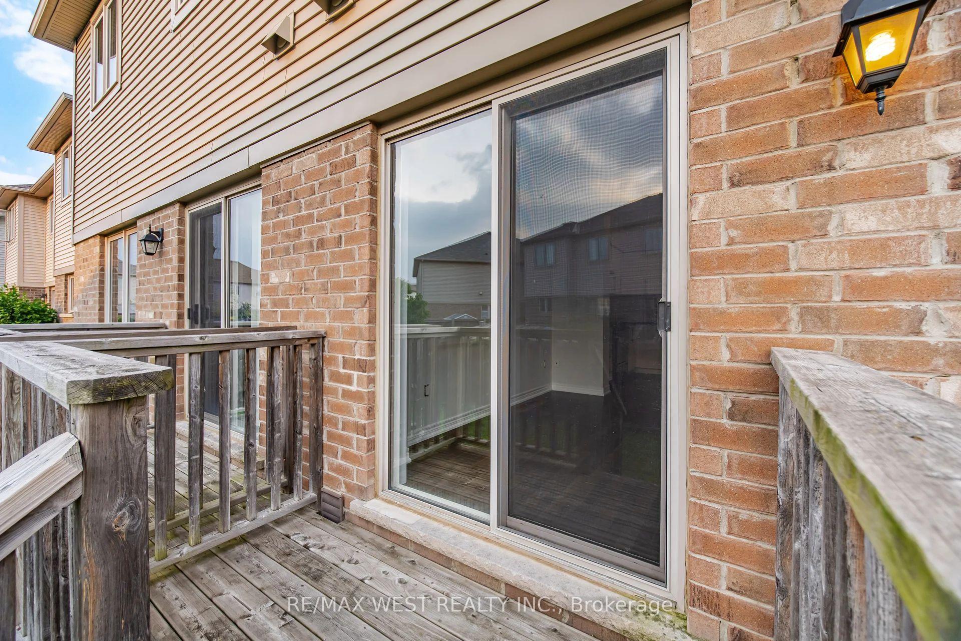 Photo 37 of 137 Echovalley Drive, Hamilton, Stoney Creek — HOMEH