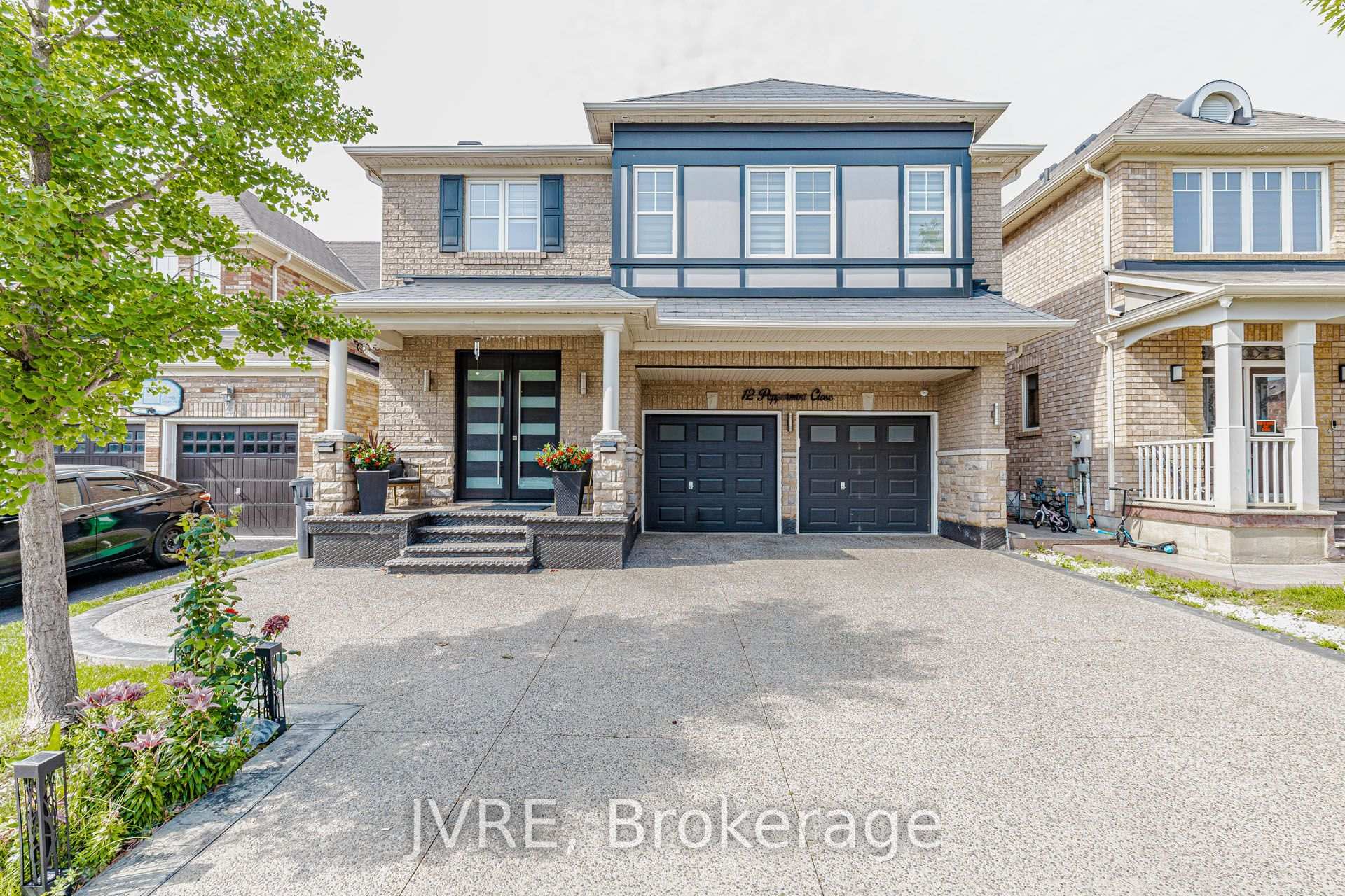 Photo 1 of 12 Peppermint Close, Brampton, Bram East — HOMEH