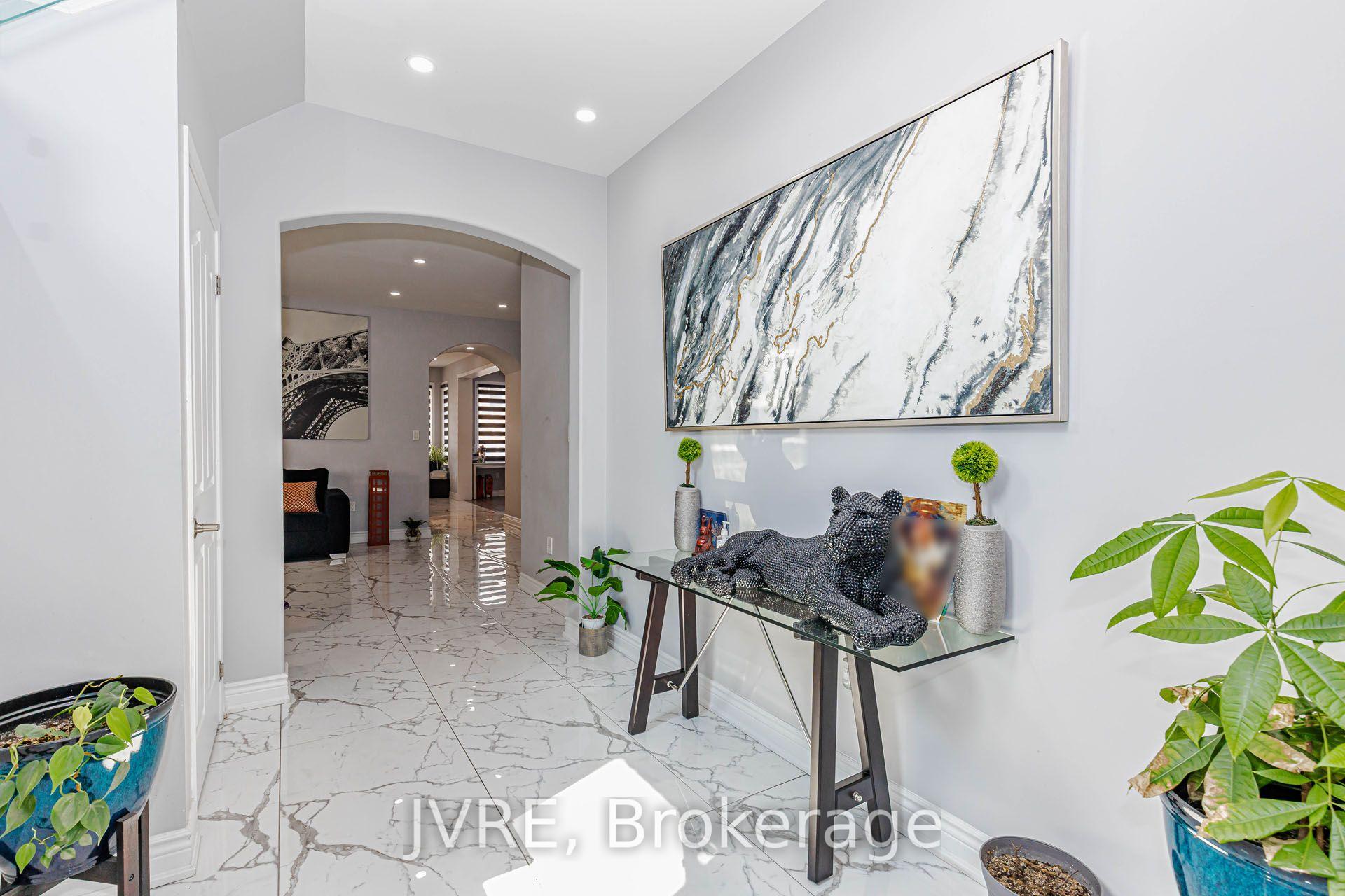 Photo 7 of 12 Peppermint Close, Brampton, Bram East — HOMEH