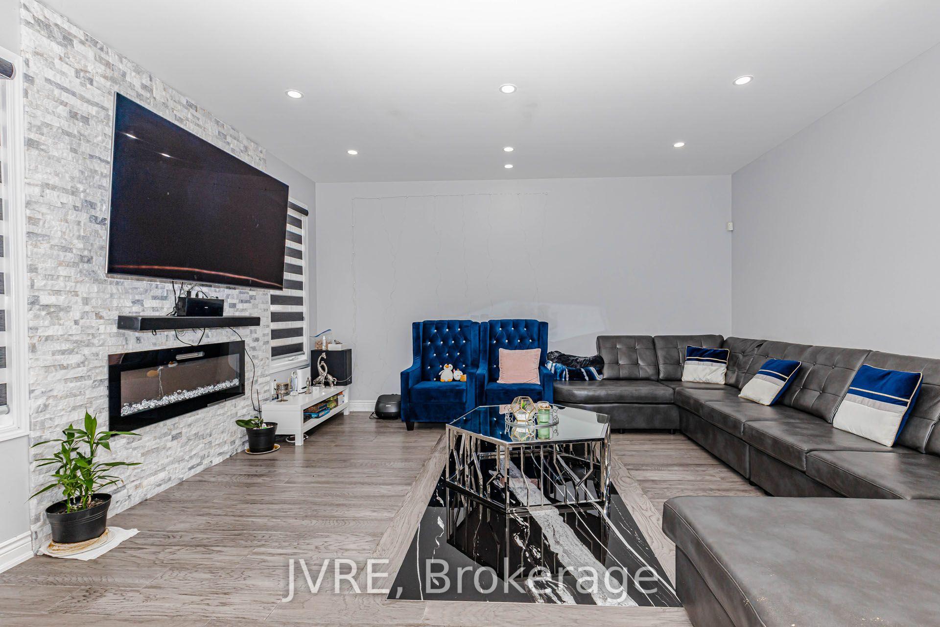 Photo 17 of 12 Peppermint Close, Brampton, Bram East — HOMEH