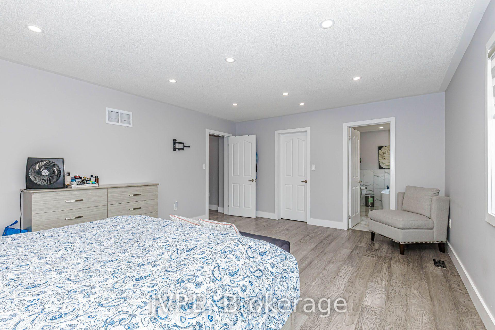 Photo 24 of 12 Peppermint Close, Brampton, Bram East — HOMEH