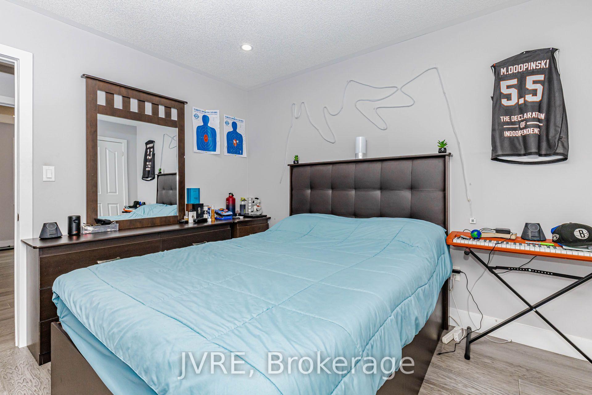 Photo 28 of 12 Peppermint Close, Brampton, Bram East — HOMEH