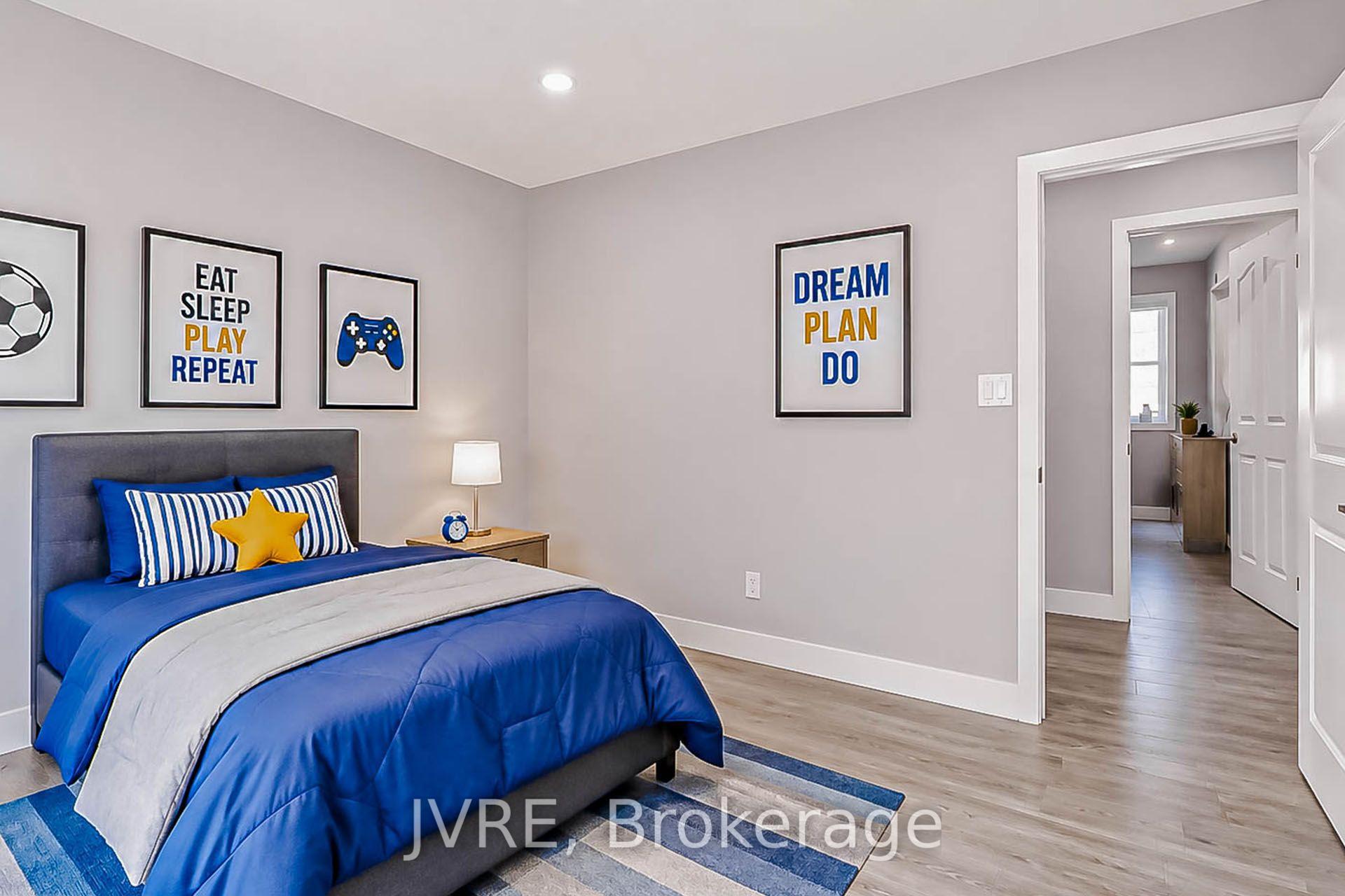 Photo 31 of 12 Peppermint Close, Brampton, Bram East — HOMEH