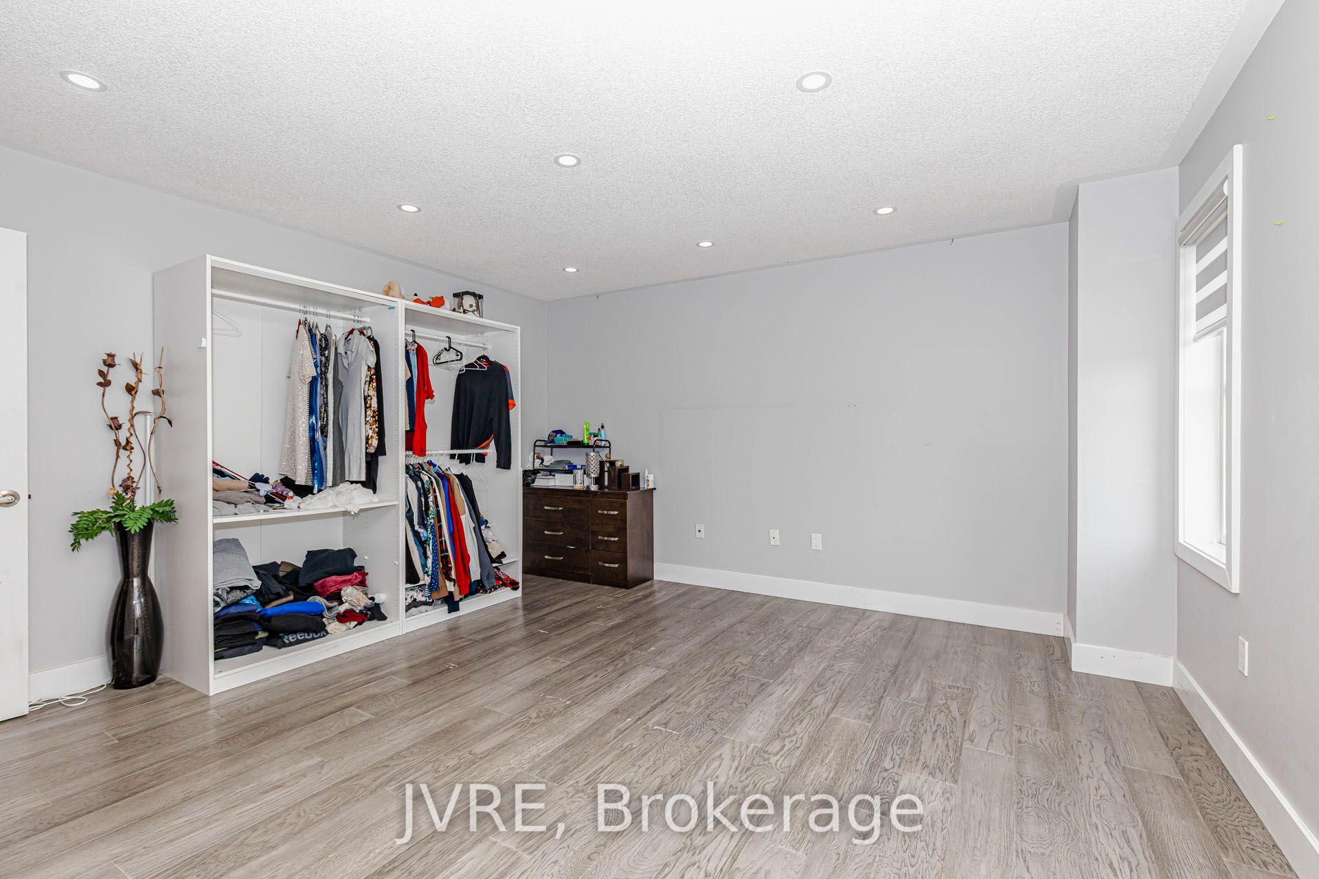 Photo 33 of 12 Peppermint Close, Brampton, Bram East — HOMEH