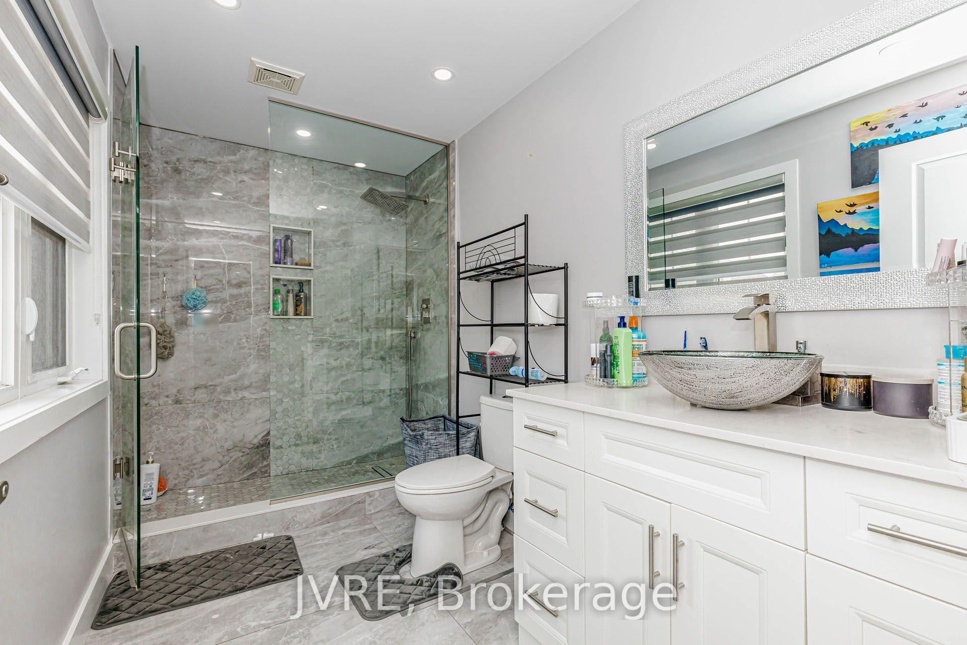 Photo 35 of 12 Peppermint Close, Brampton, Bram East — HOMEH