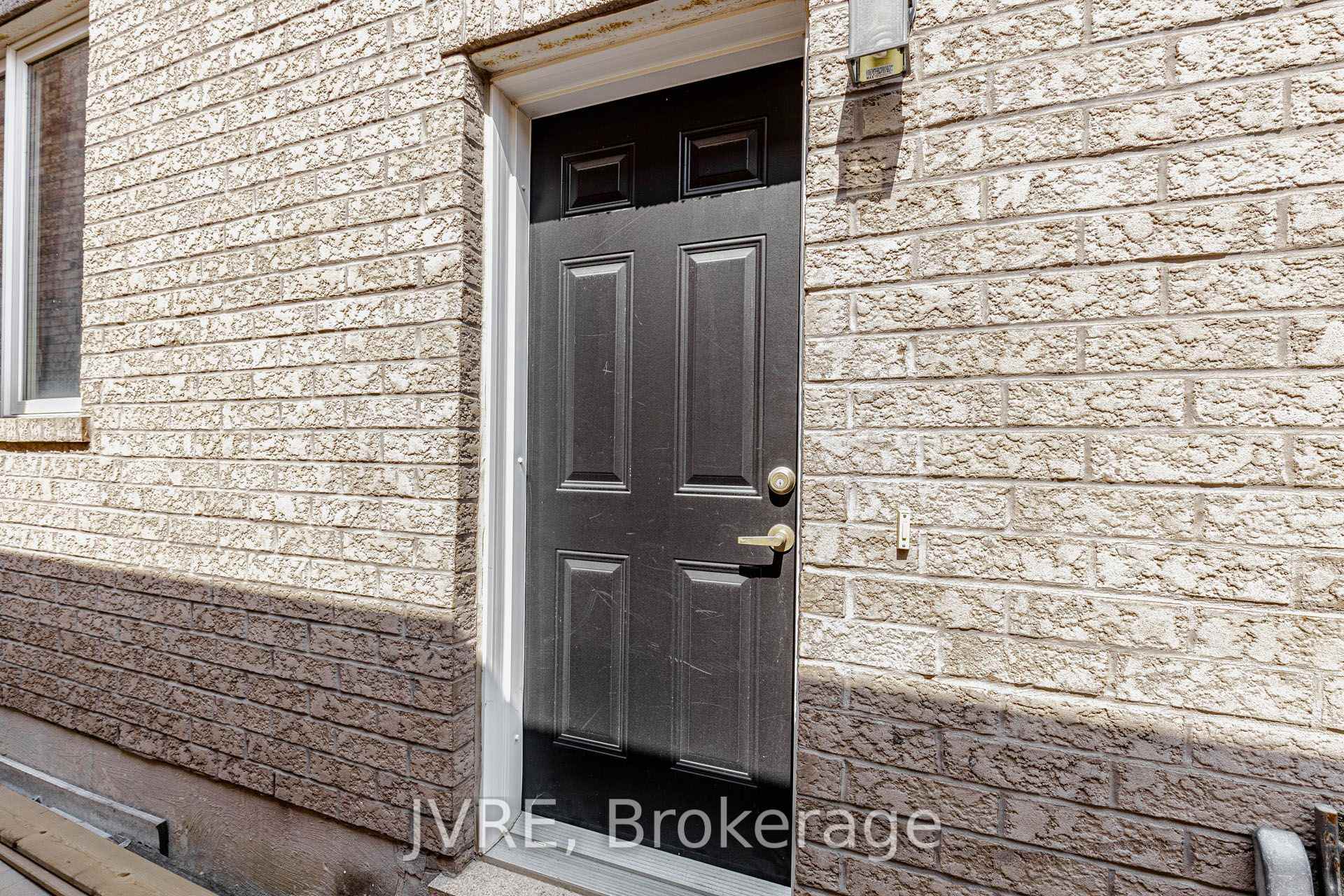 Photo 38 of 12 Peppermint Close, Brampton, Bram East — HOMEH