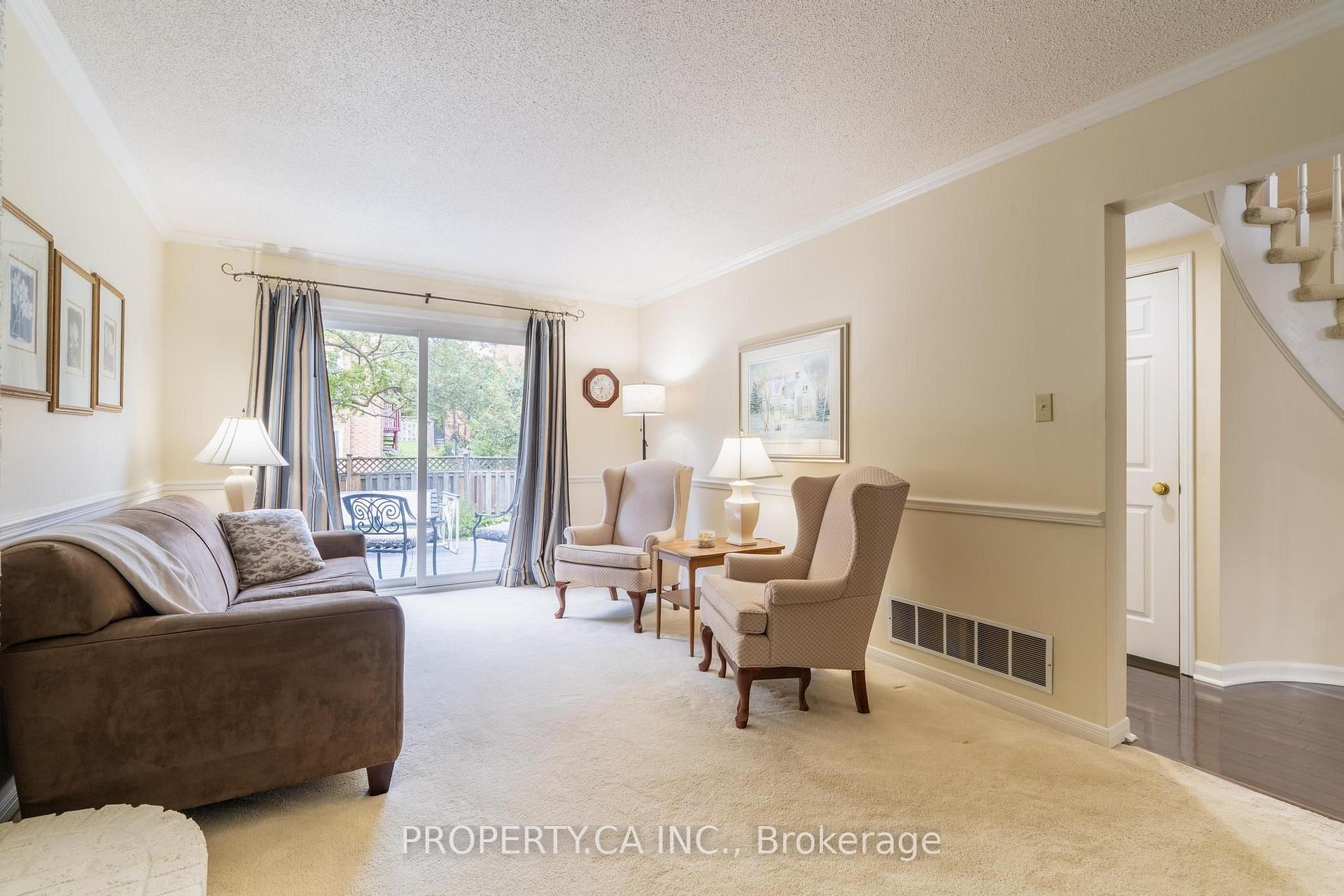 Photo 14 of 40 Buchanan Drive, Markham, Unionville — HOMEH