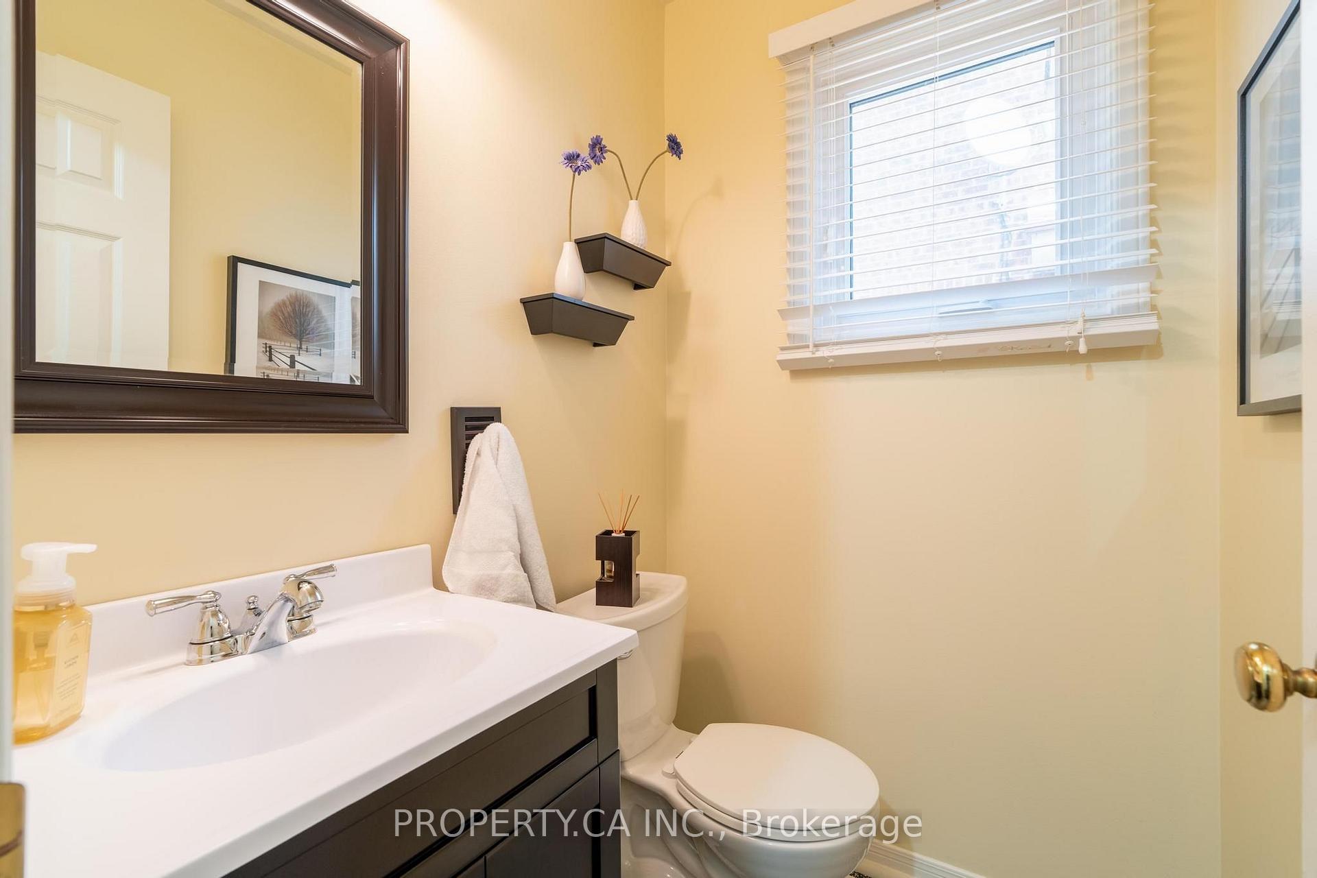 Photo 15 of 40 Buchanan Drive, Markham, Unionville — HOMEH