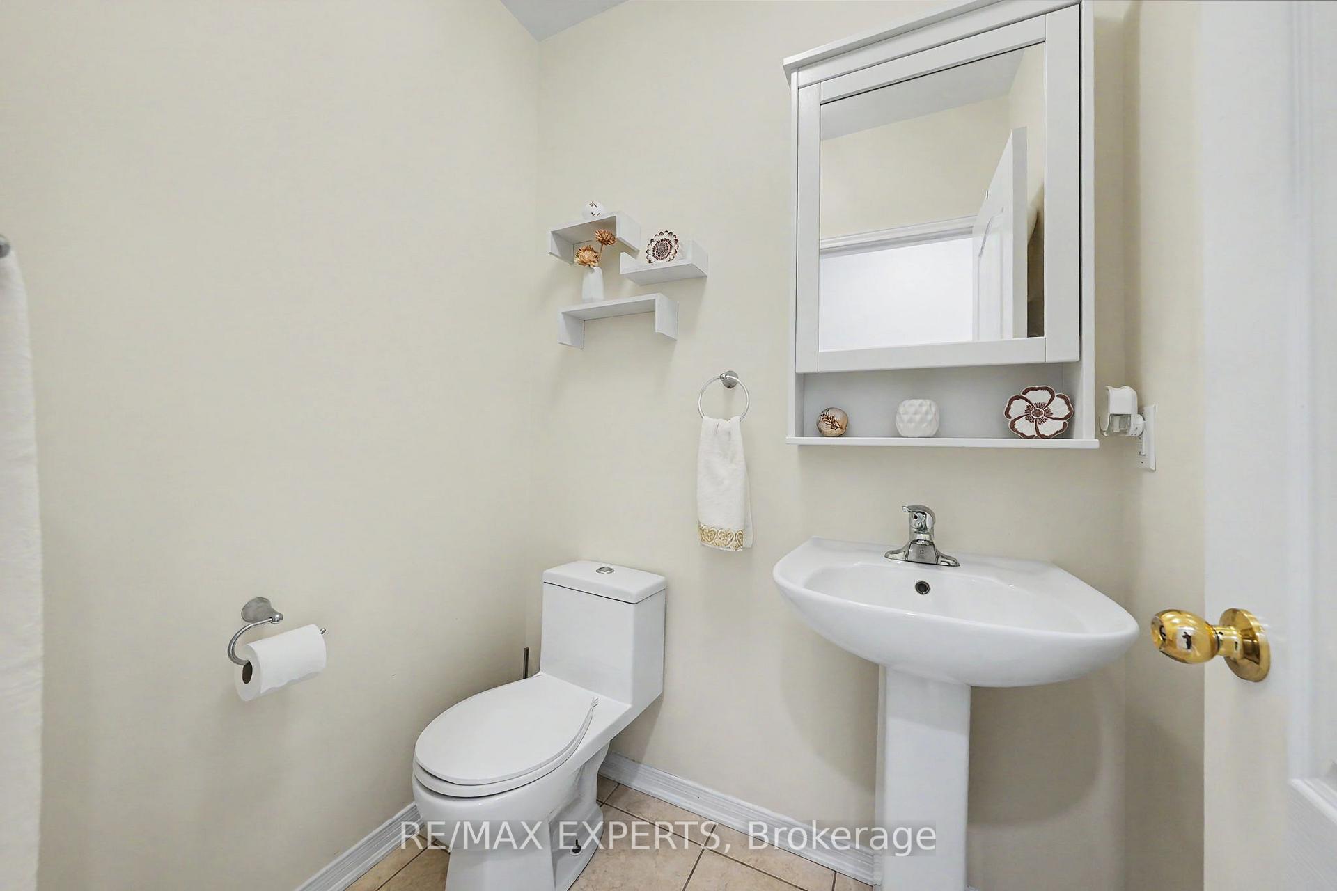 Photo 8 of 14 Lotus Street, Brampton, Bram East — HOMEH