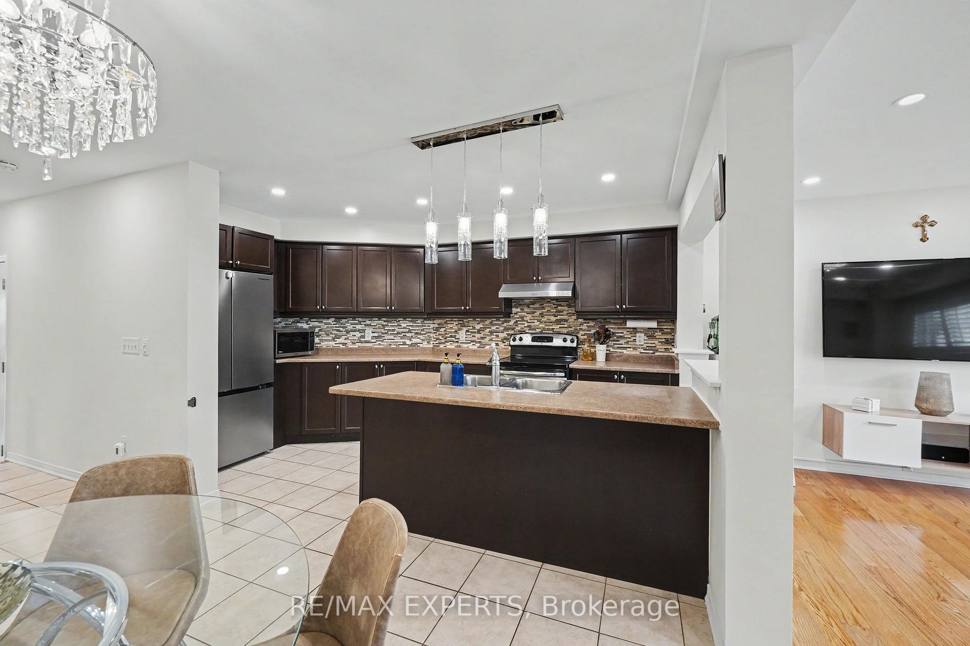 Photo 12 of 14 Lotus Street, Brampton, Bram East — HOMEH