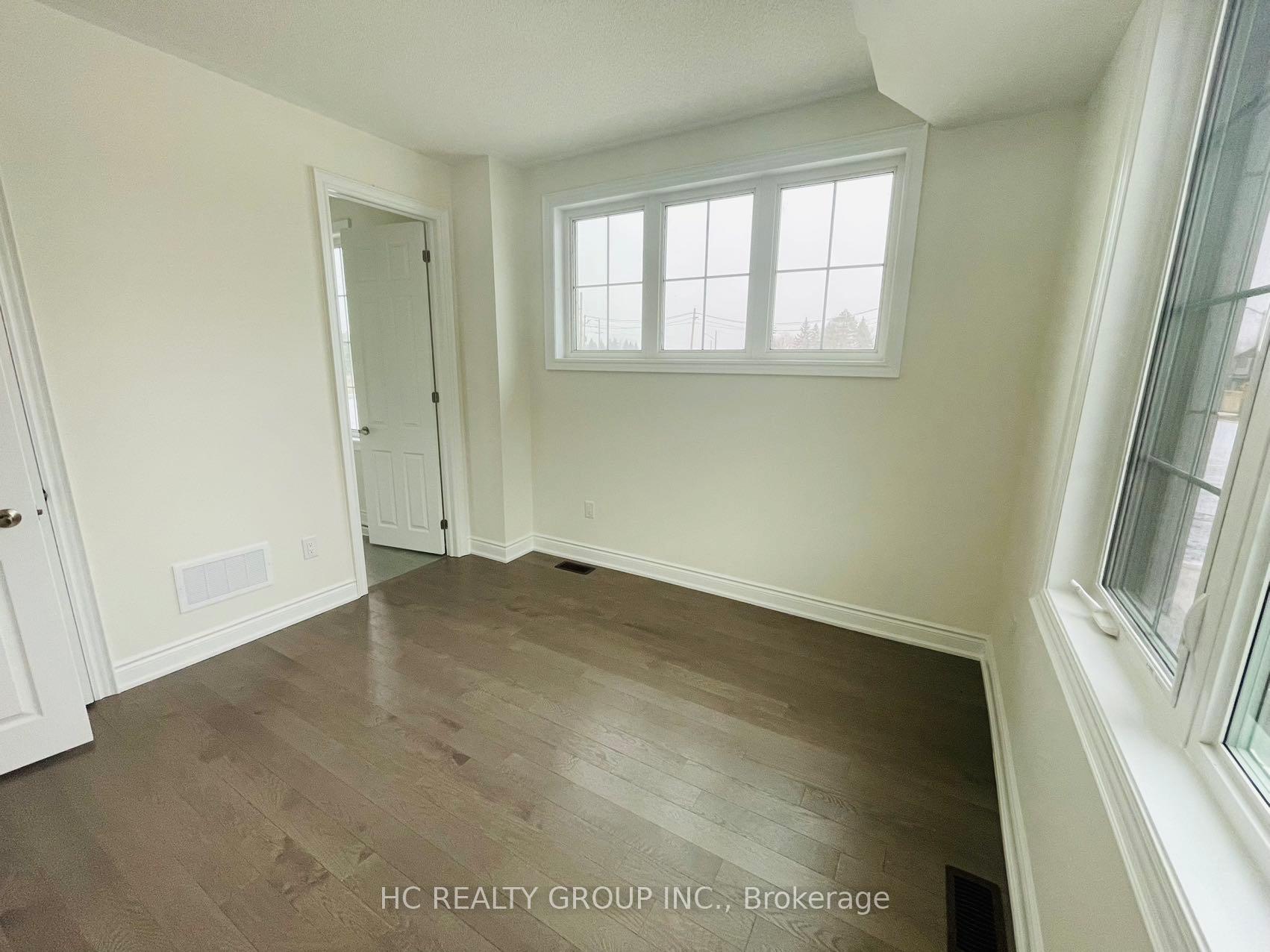 Photo 2 of 117 Thomas Frisby Jr. Crescent, Markham, Victoria Square — HOMEH