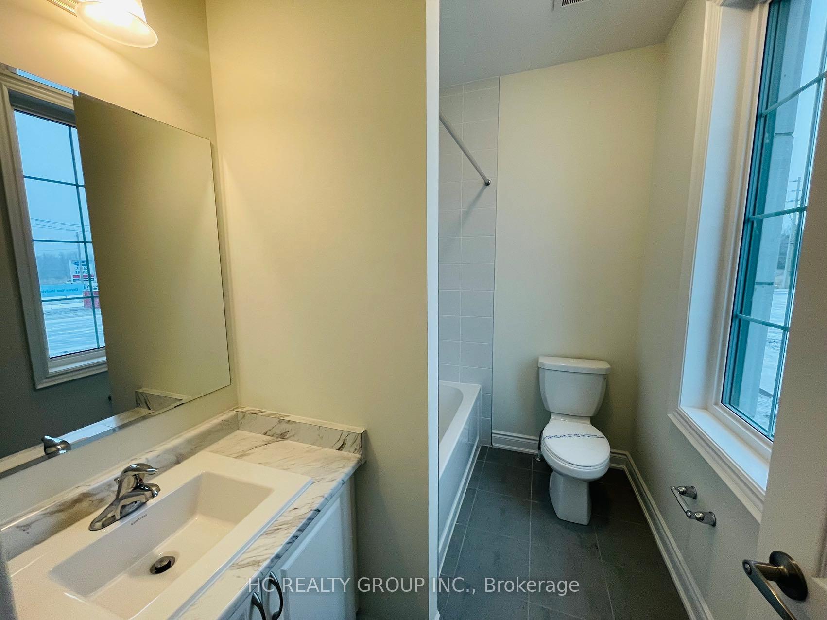 Photo 3 of 117 Thomas Frisby Jr. Crescent, Markham, Victoria Square — HOMEH