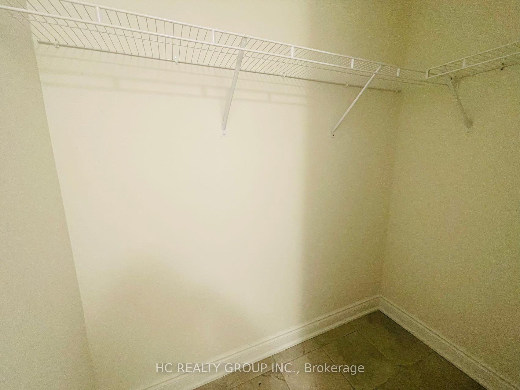 Photo 5 of 117 Thomas Frisby Jr. Crescent, Markham, Victoria Square — HOMEH