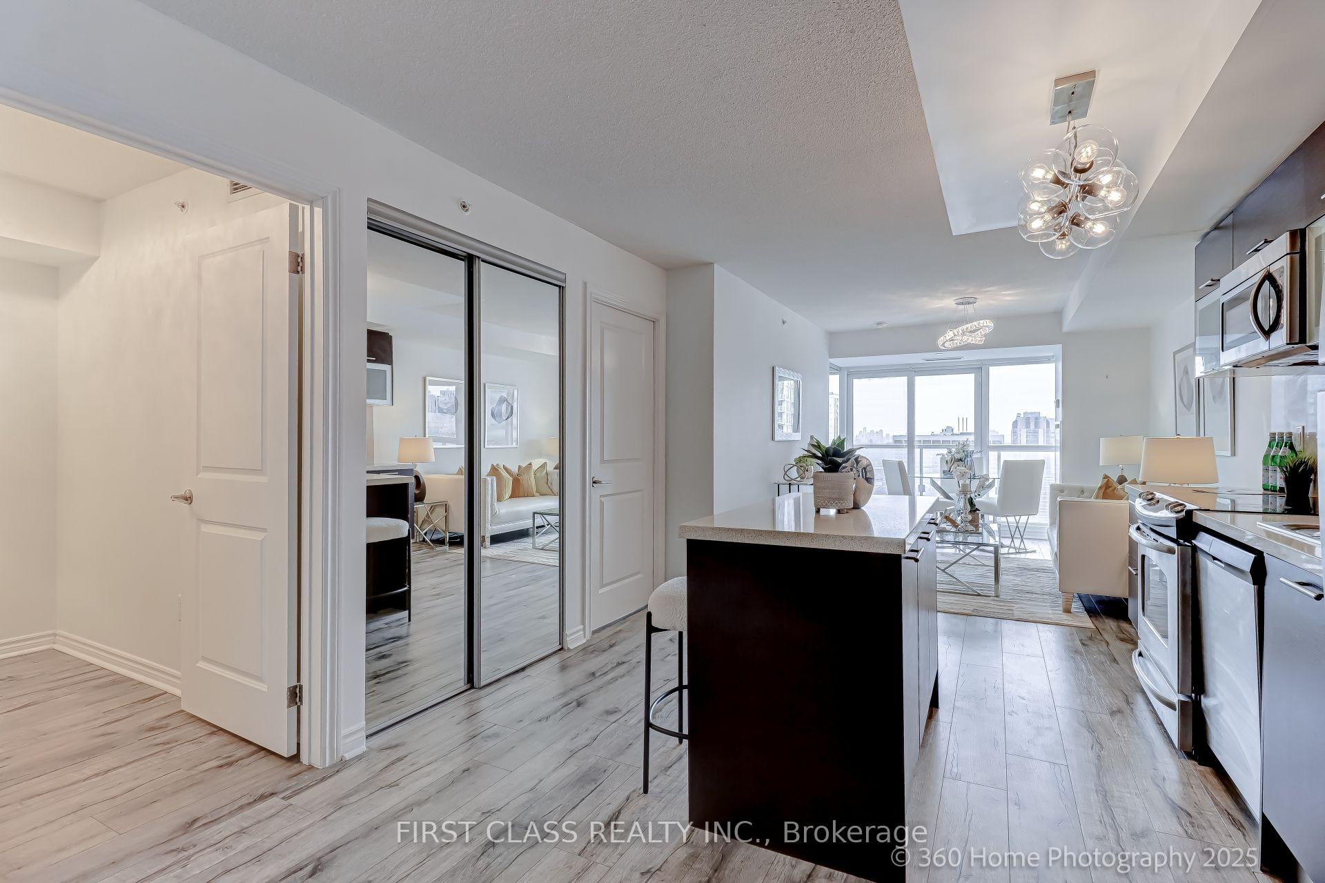 Photo 7 of Unit 2513, 386 Yonge Street, Toronto, Bay Street Corridor — HOMEH