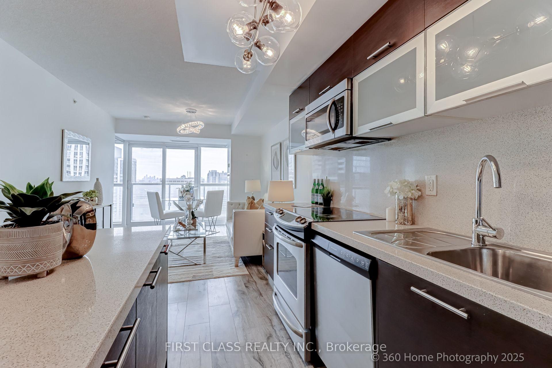 Photo 8 of Unit 2513, 386 Yonge Street, Toronto, Bay Street Corridor — HOMEH
