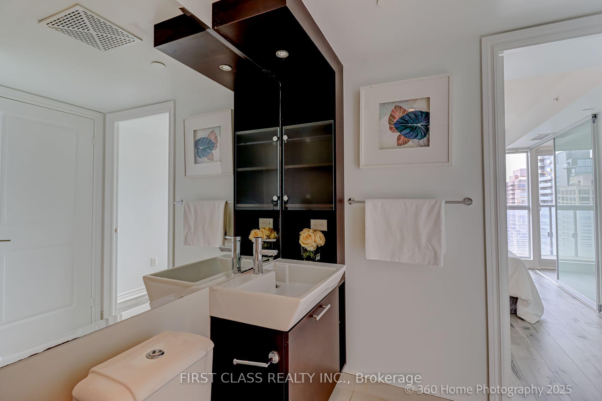 Photo 14 of Unit 2513, 386 Yonge Street, Toronto, Bay Street Corridor — HOMEH